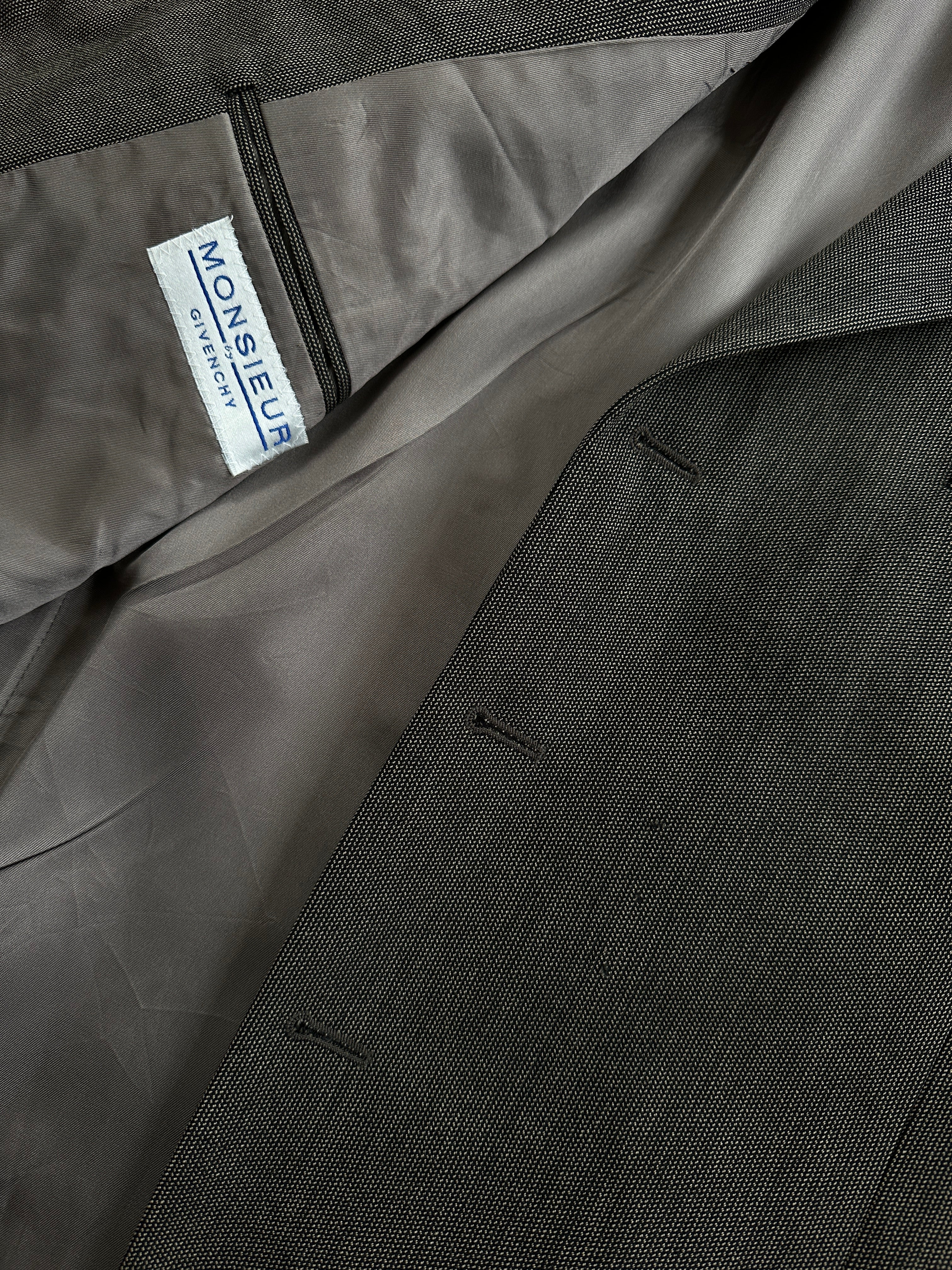 Givenchy Monsieur 90s pure wool single-breasted blazer in size 46R/XXL, navy blue with classic lapel and tailored fit.