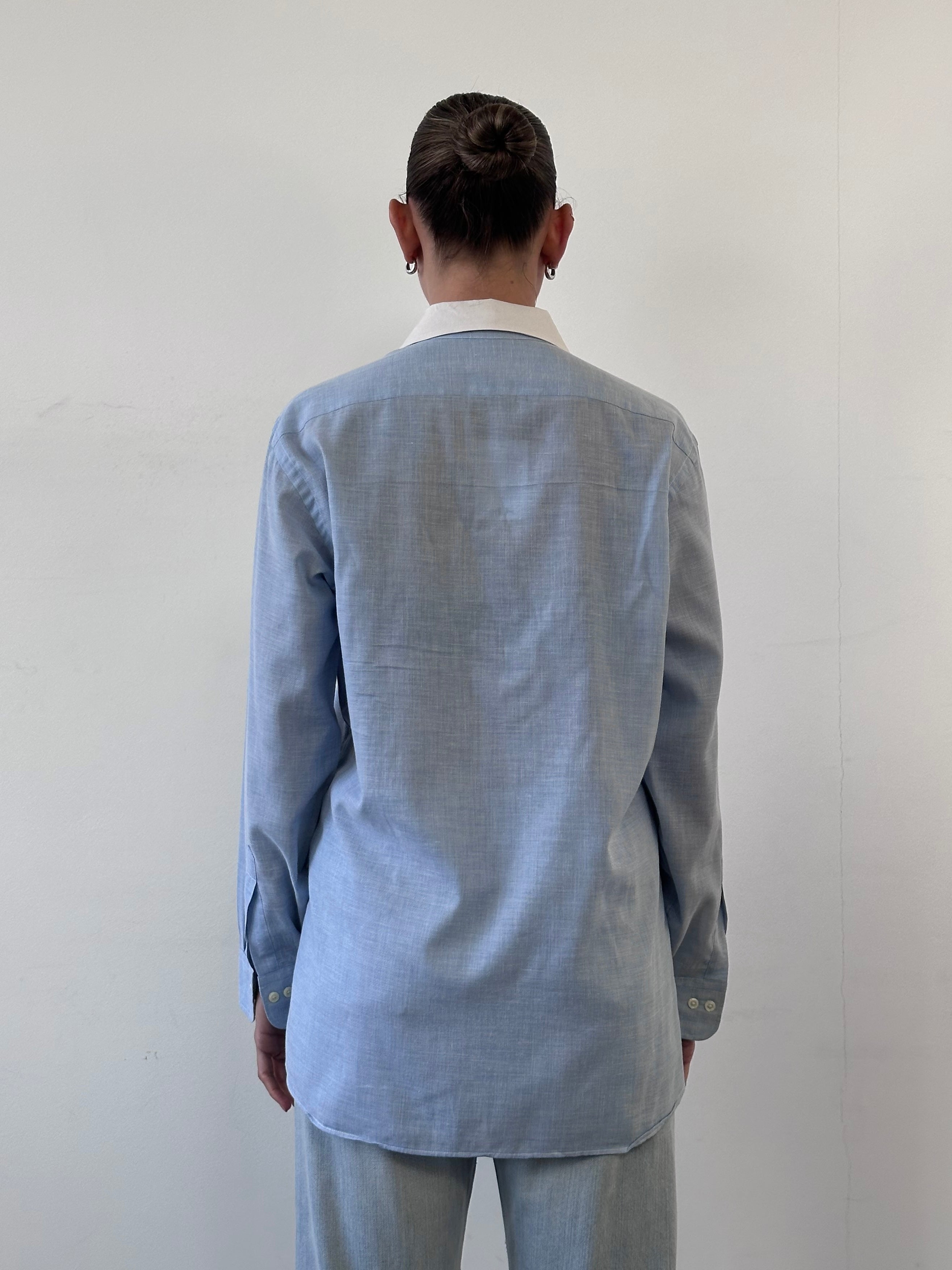 Christian Dior contrast collar logo shirt in size M/L, featuring a stylish design with a prominent logo and contrasting collar detail.