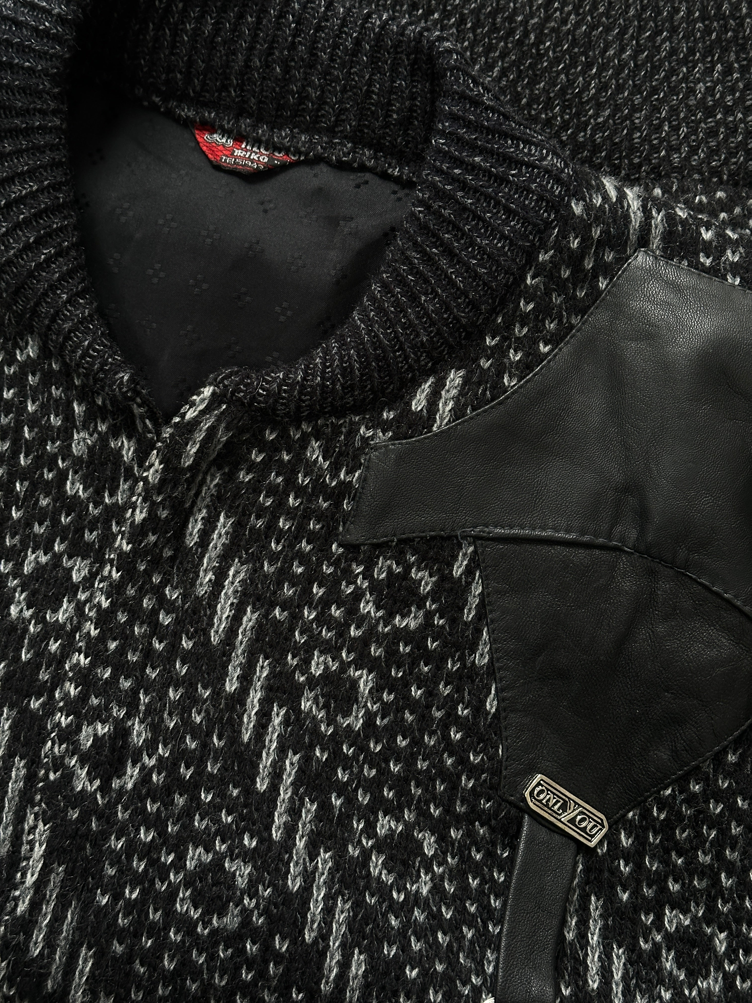 Vintage 1980s wool print knit bomber jacket in XL with retro pattern and classic bomber style, casual and stylish for fall.