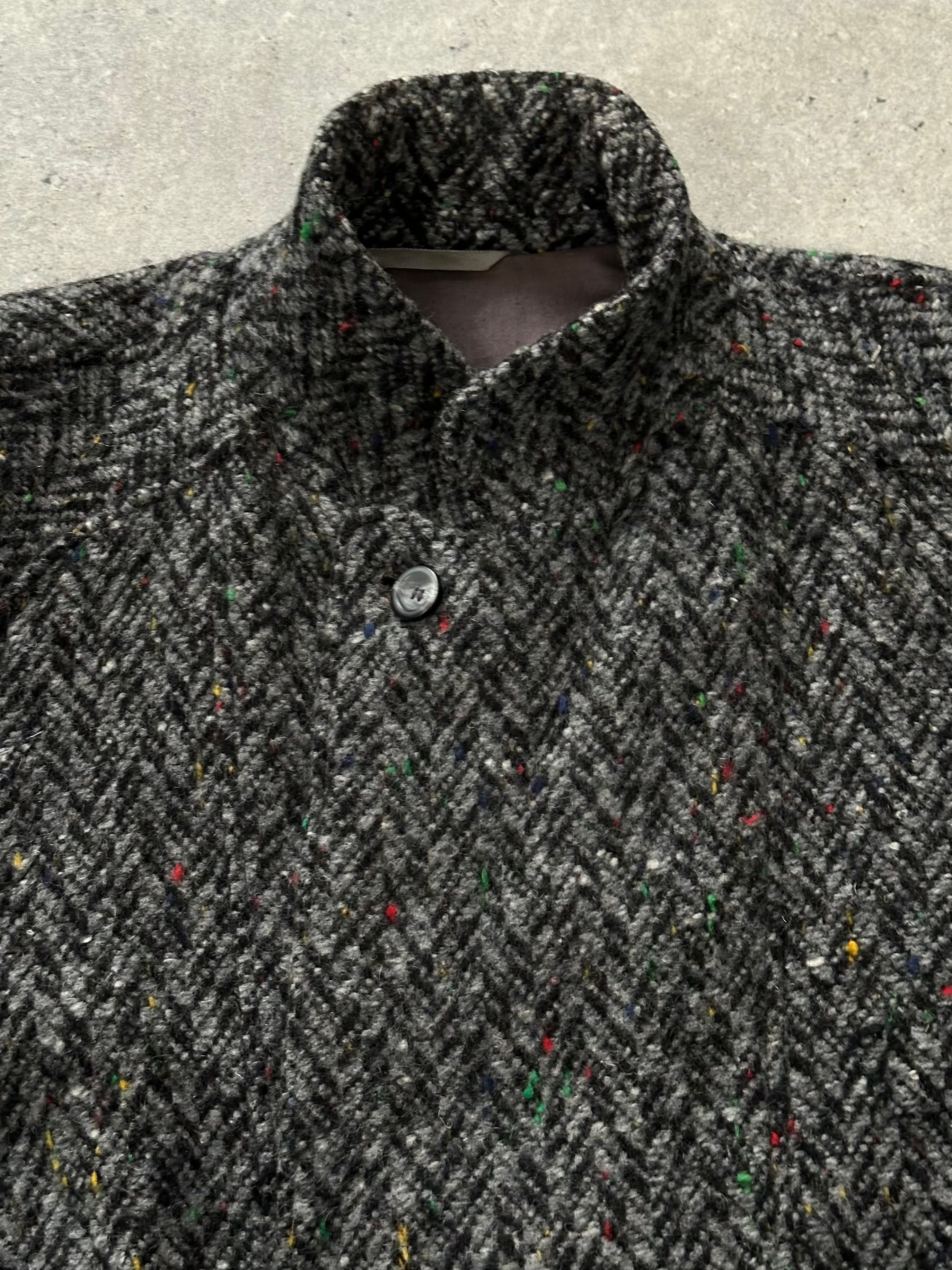 Vintage 1990s wool high-neck bomber jacket in size M, featuring classic design and warm, textured fabric.