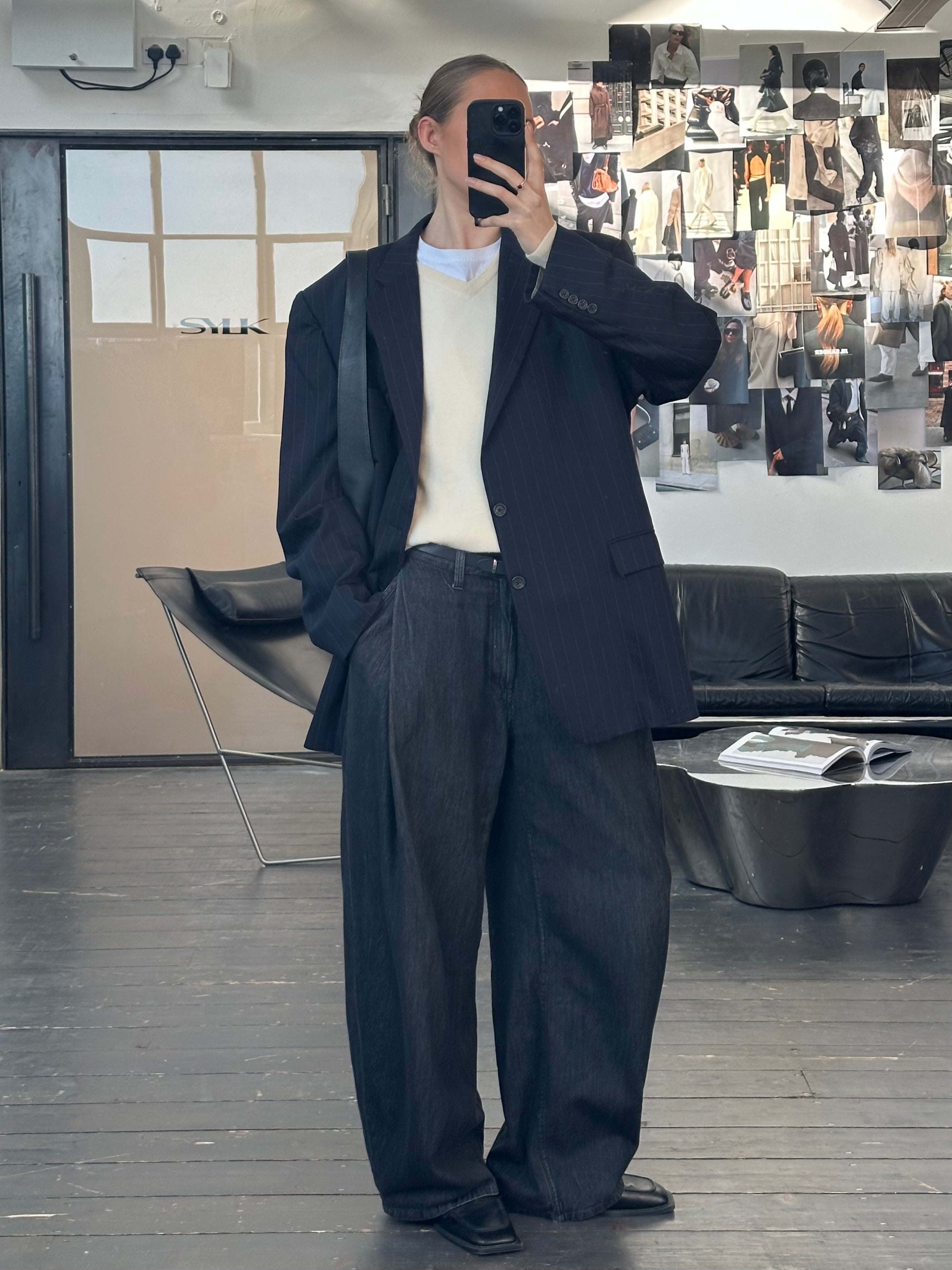 Burberry London 2000s wool stripe single-breasted blazer in size 48R/XXL, featuring classic tailored fit with bold striped pattern.