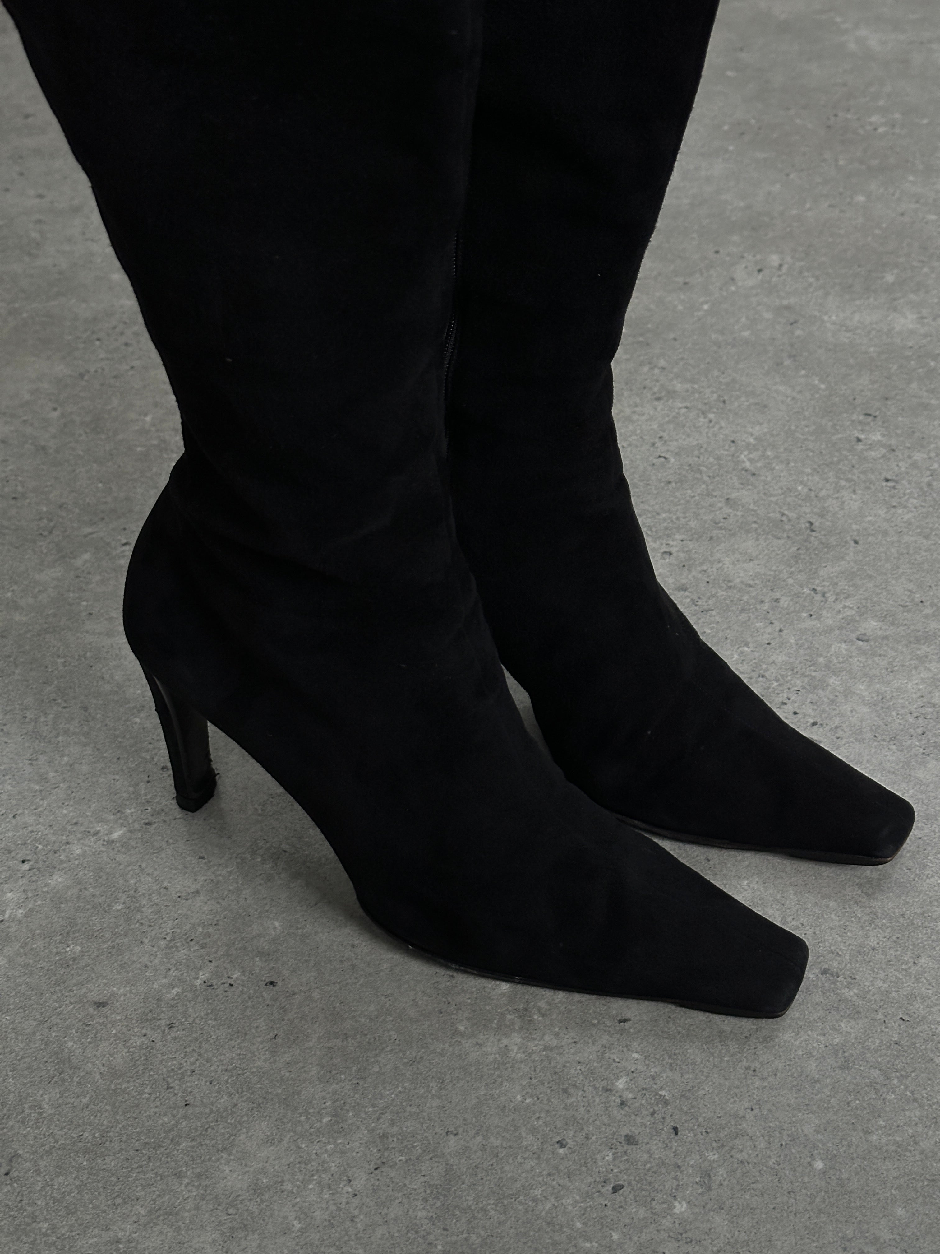 Prada 2000s suede square toe heeled knee boots in dark brown, UK 7.5 / EU 40.5, with sleek design and chunky heel.
