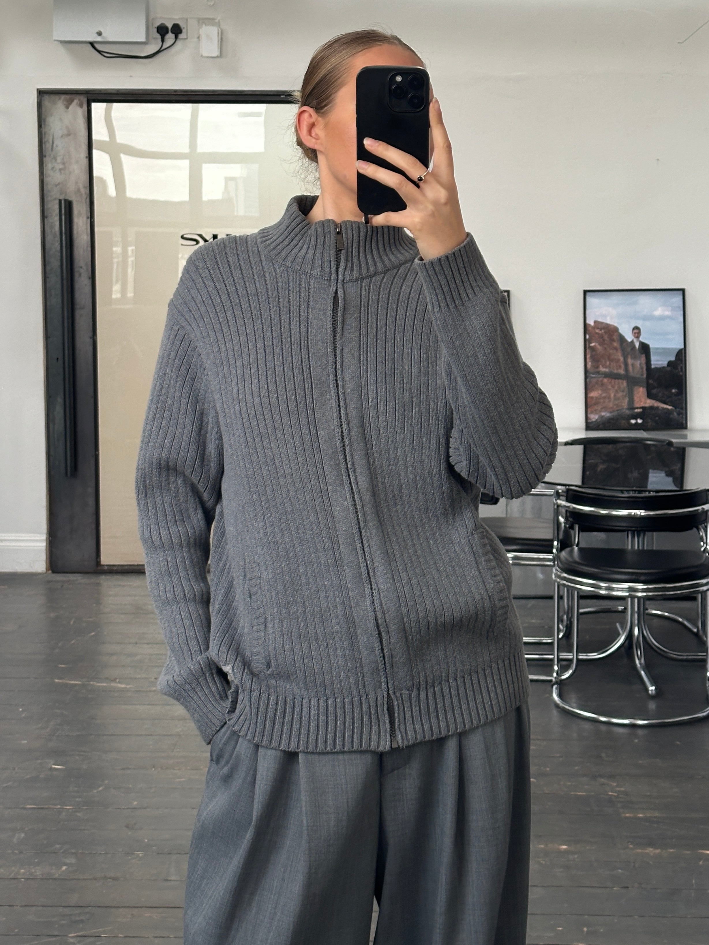 Calvin Klein Jeans 2000s pure cotton ribbed cardigan in size M/L, featuring long sleeves and a classic button-up design.