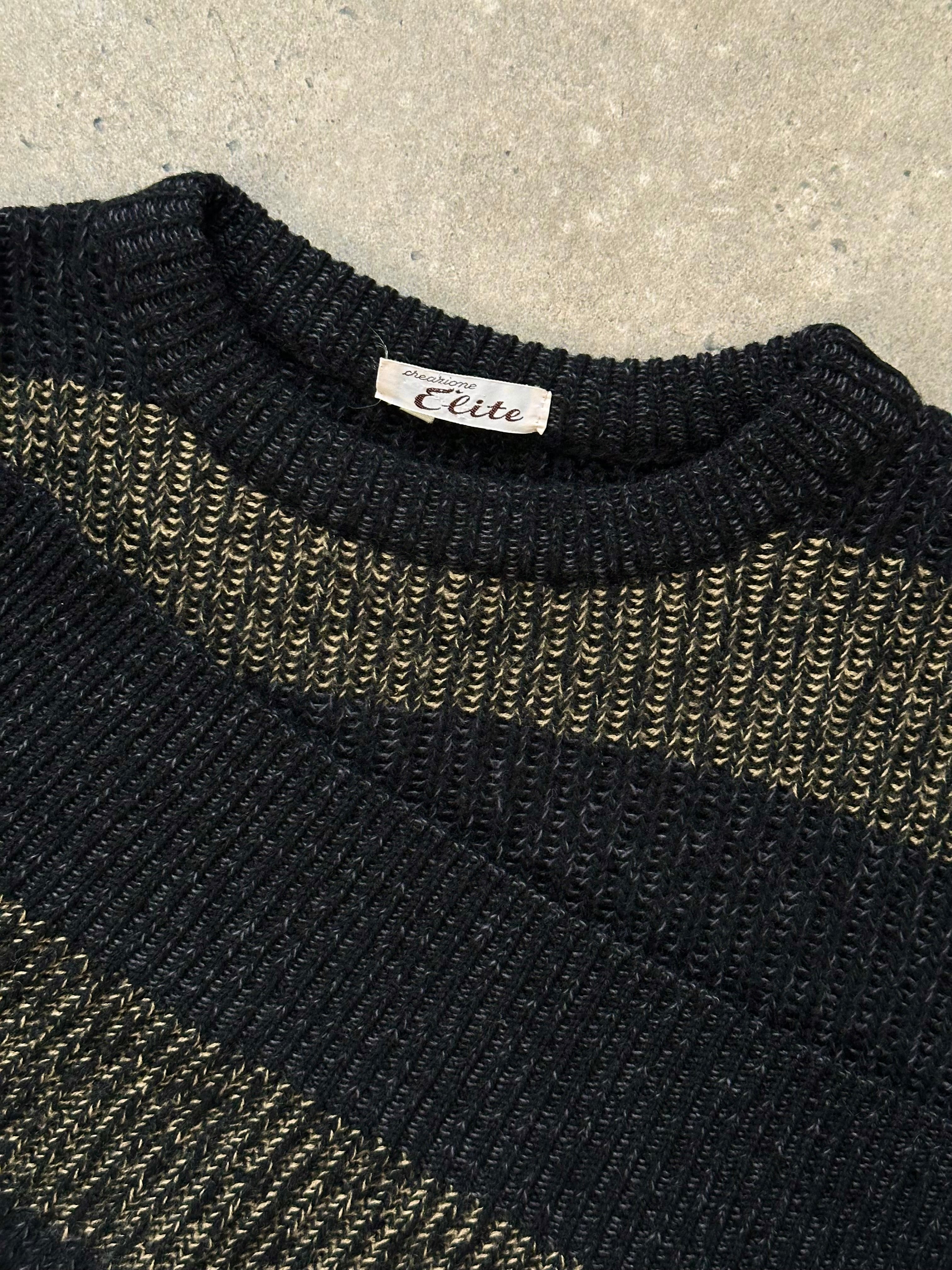 Vintage Italian 1990s wool alpaca striped knitted jumper in XL/XXL, featuring cozy knit fabric and bold color stripes.