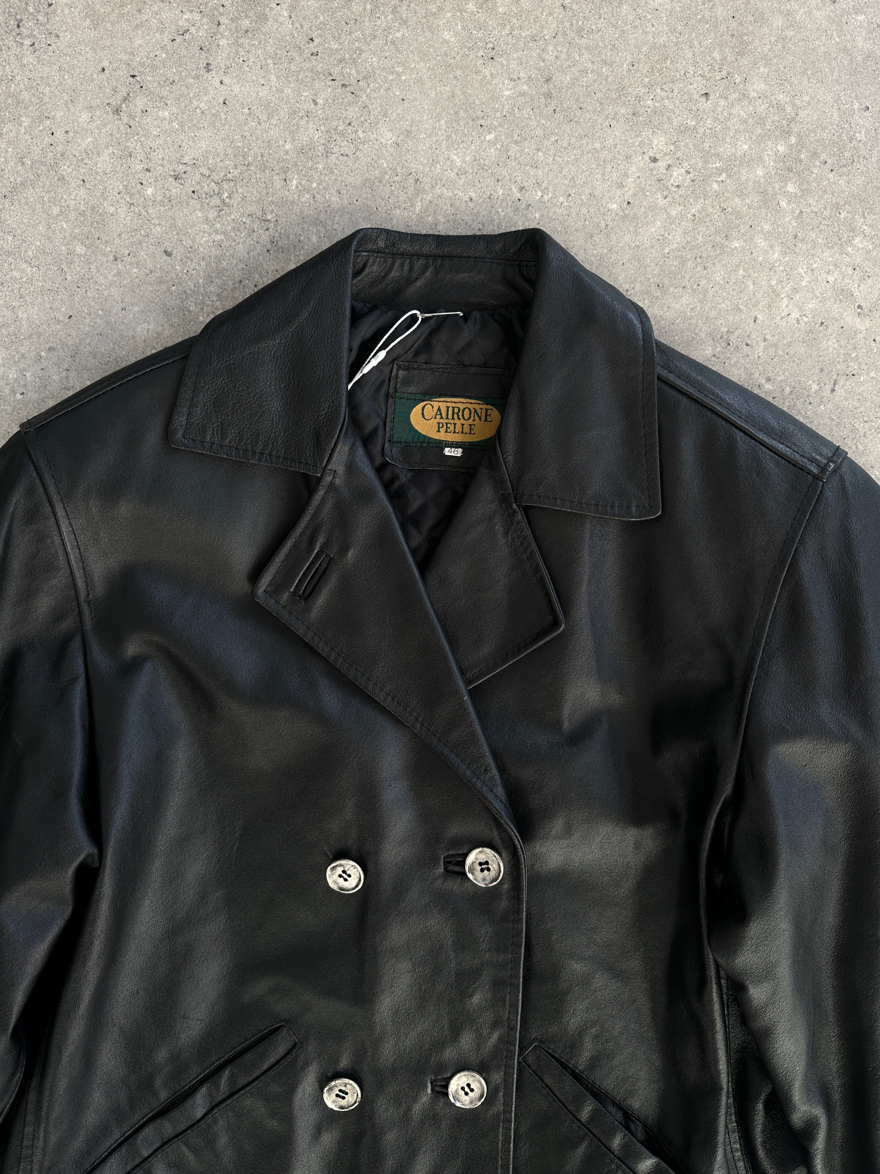 Vintage Italian leather cropped double-breasted jacket, stylish vintage jacket with lapels and button details, size M