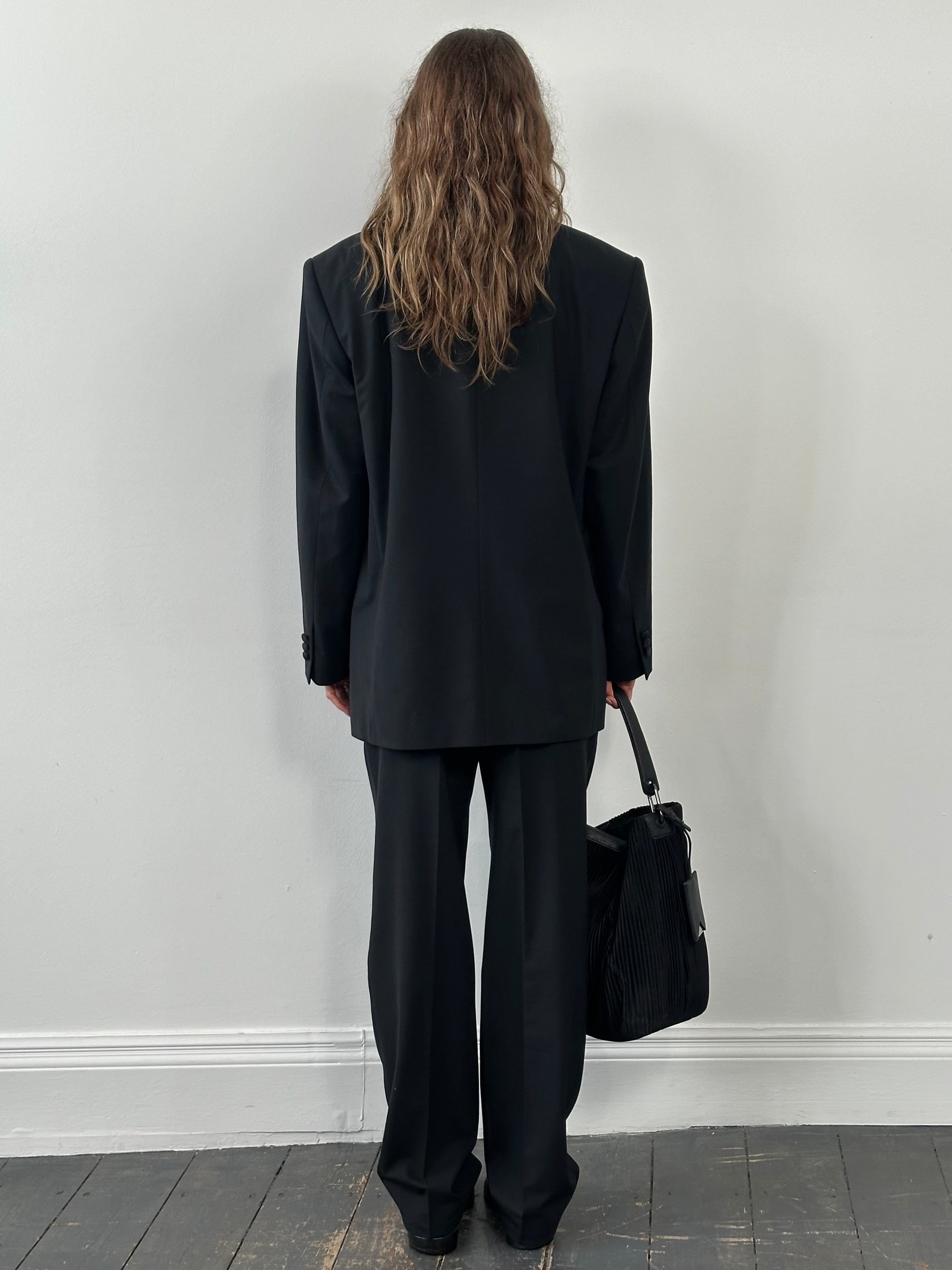 Balmain 2000s tuxedo wool single-breasted suit in size 40R/W30-32, featuring classic lapels and tailored fit.
