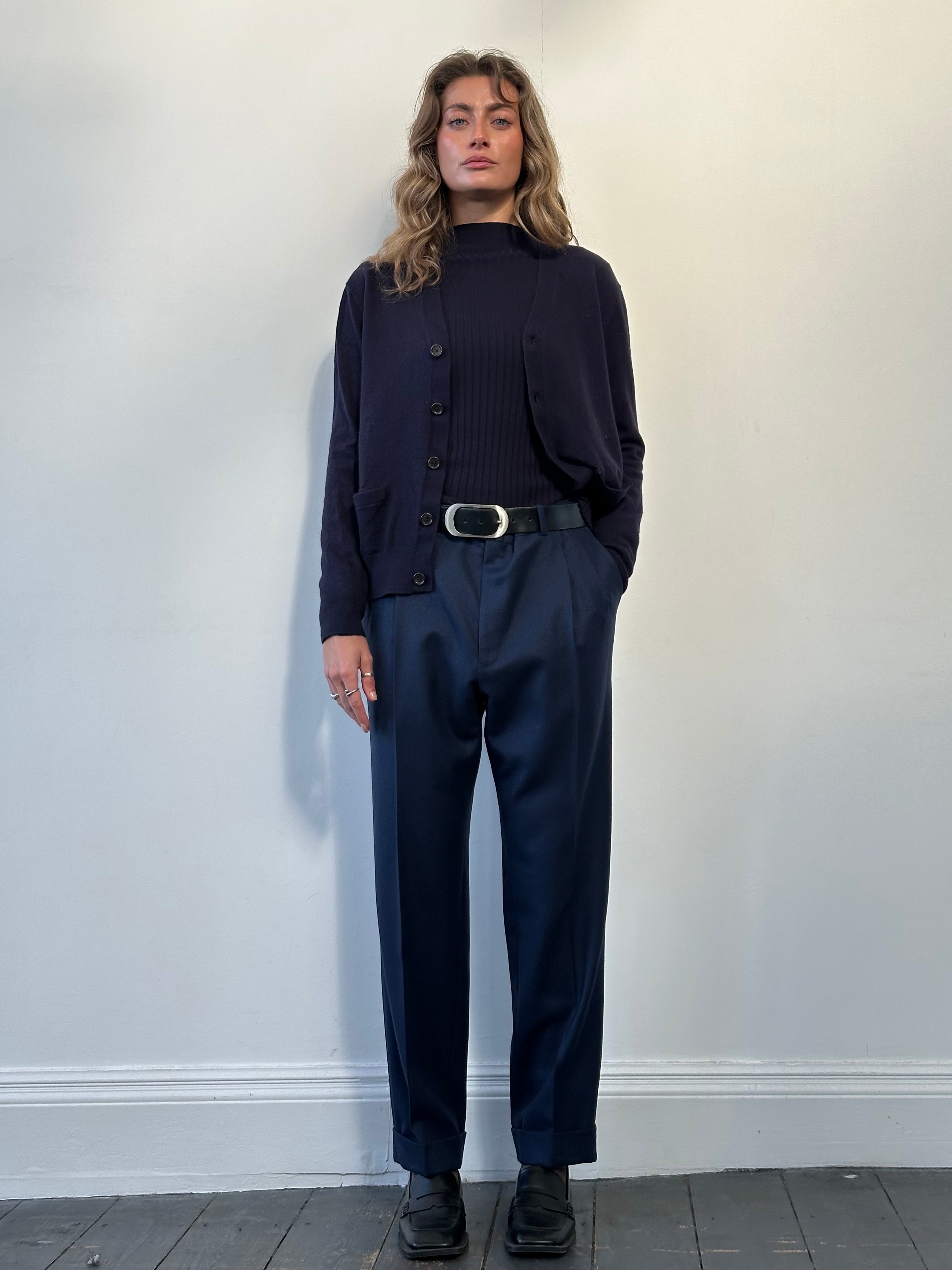 Italian vintage pure brushed wool tailored trousers in size W32, showcasing classic design and high-quality fabric.