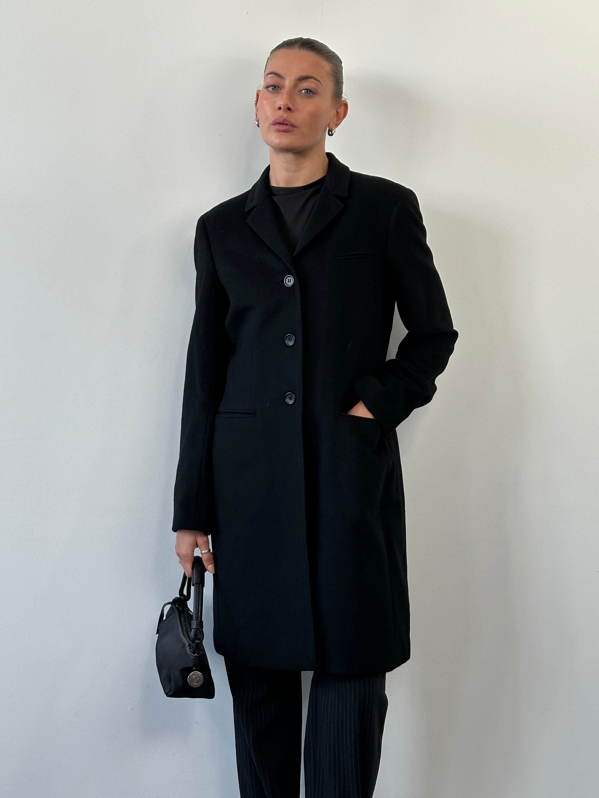 Vintage Italian 1990s wool cashmere single-breasted coat in size M, featuring classic design and rich fabric texture.