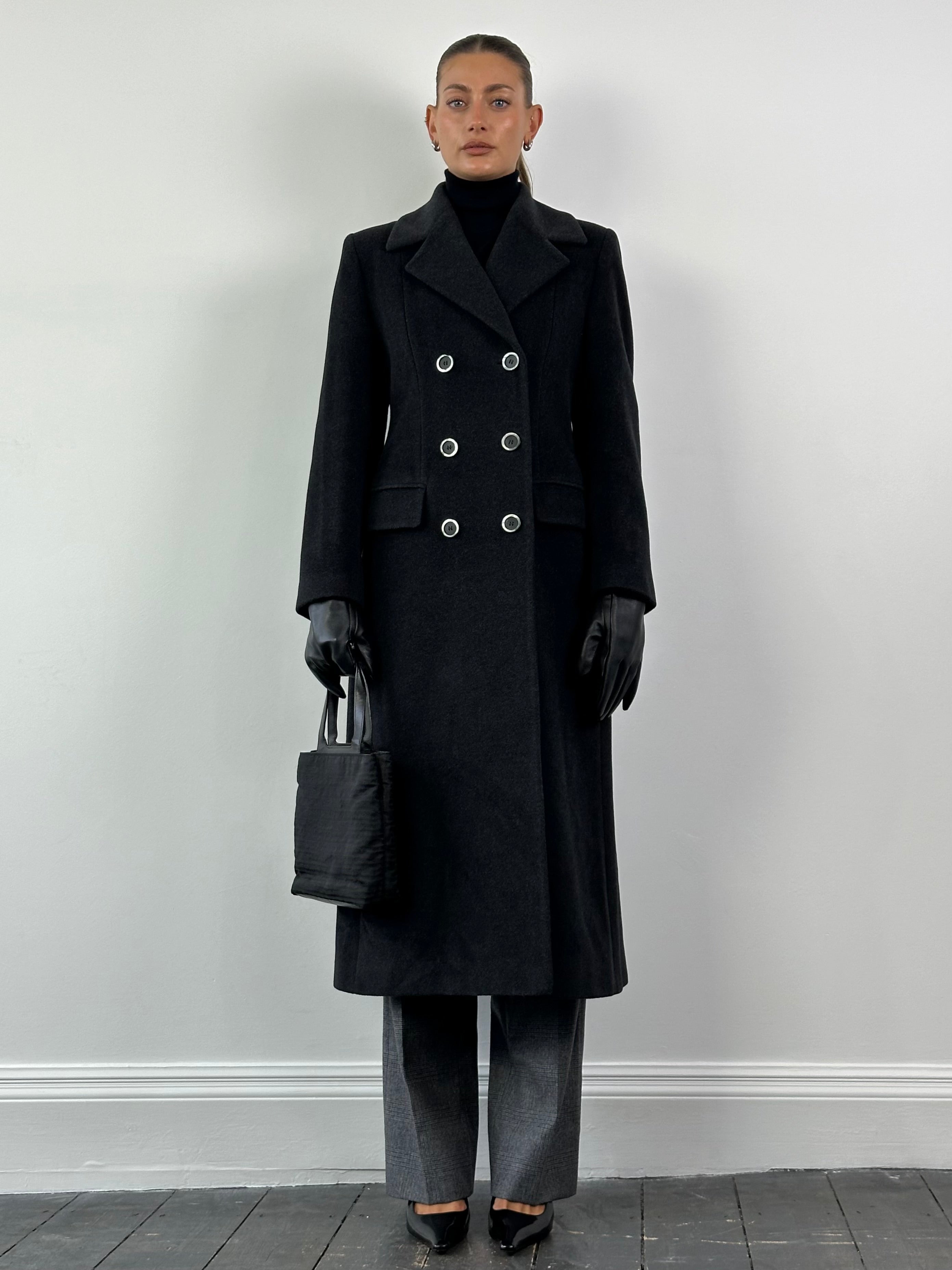 Vintage Italian double-breasted pure wool floor-length coat in size M, featuring classic vintage design and elegant tailoring.
