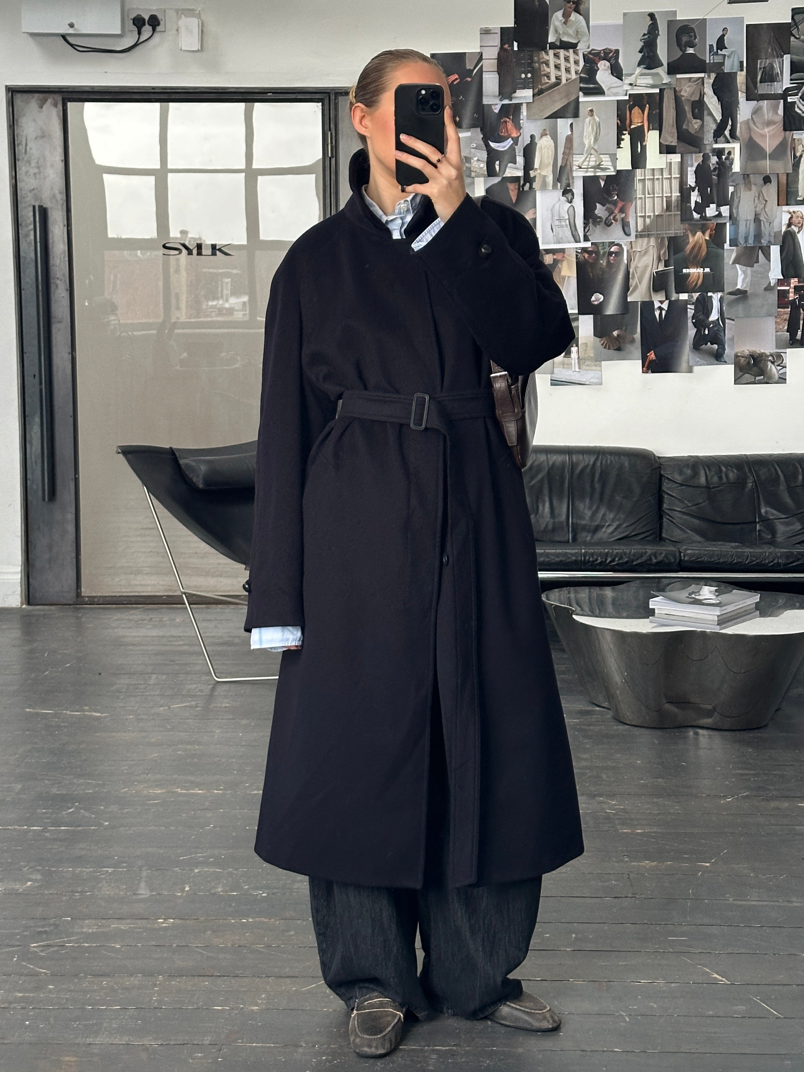 Vintage 1980s pure wool belted coat with concealed placket in XL/XXL size, featuring a classic design and warm, textured fabric.