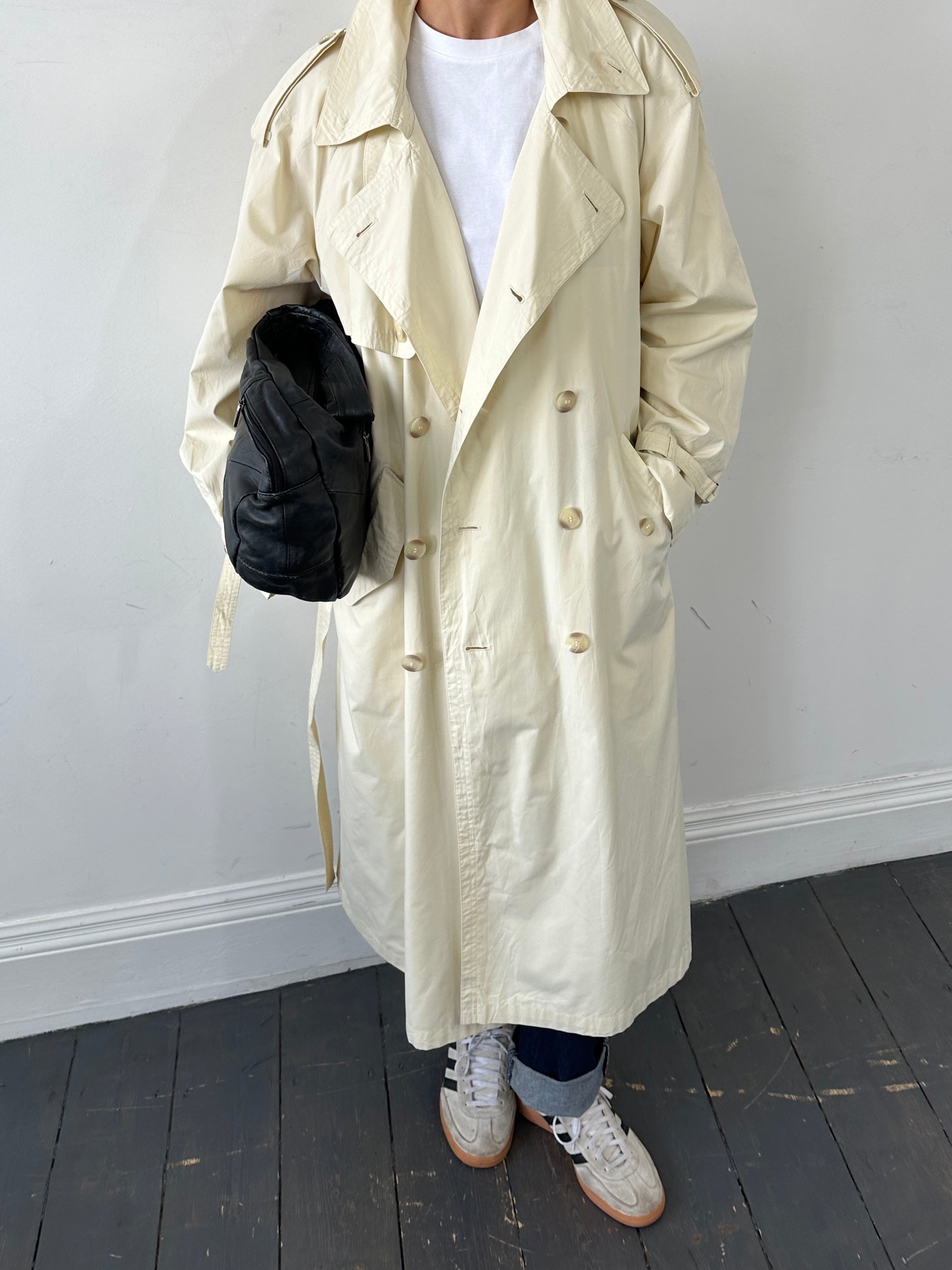 Yves Saint Laurent Pour Homme trench coat in XL/XXL, stylish men's coat with classic design and high-quality fabric.