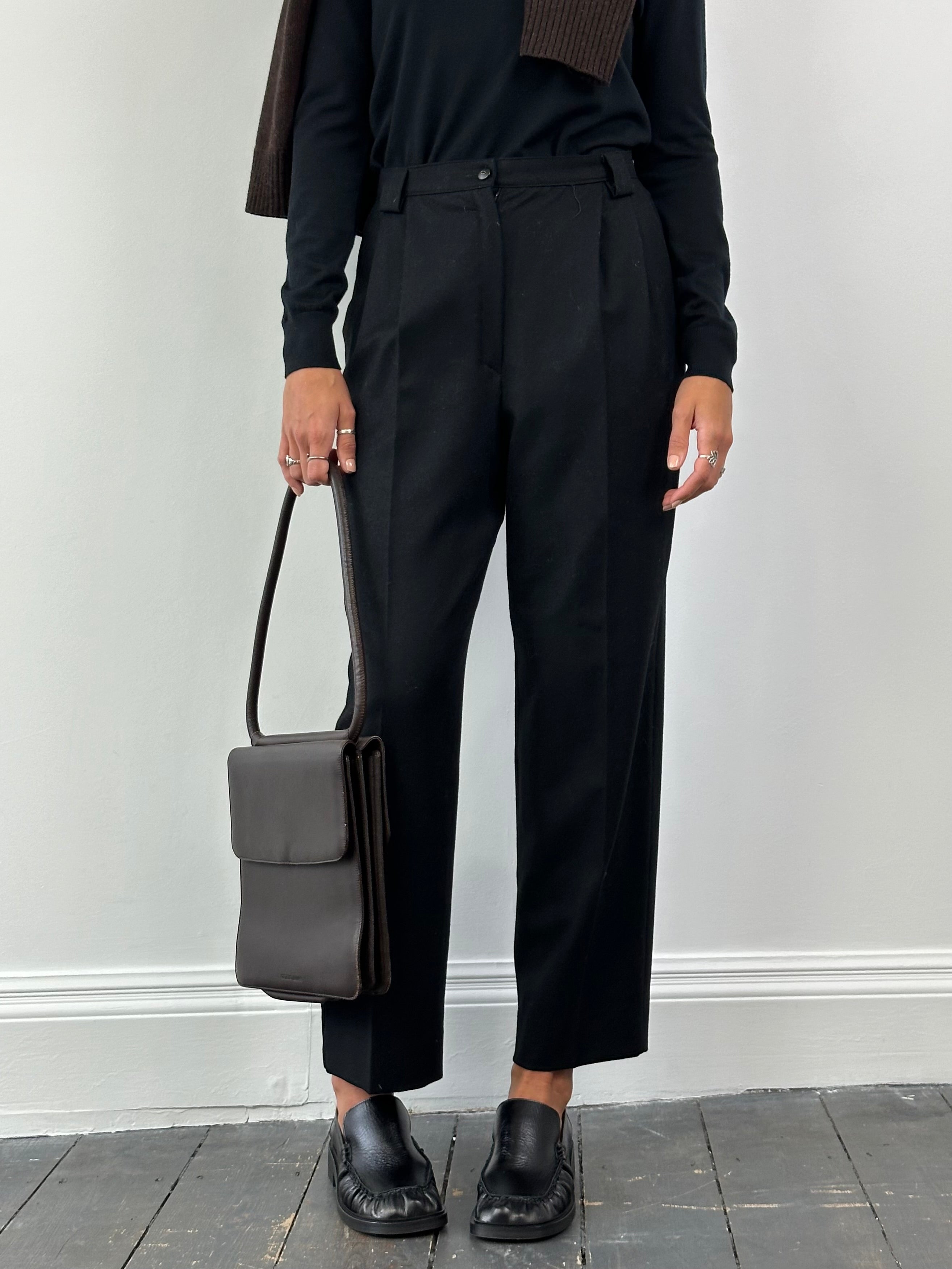 Vintage Italian brushed virgin wool straight leg trousers in beige, size W27, with tailored fit and classic design.