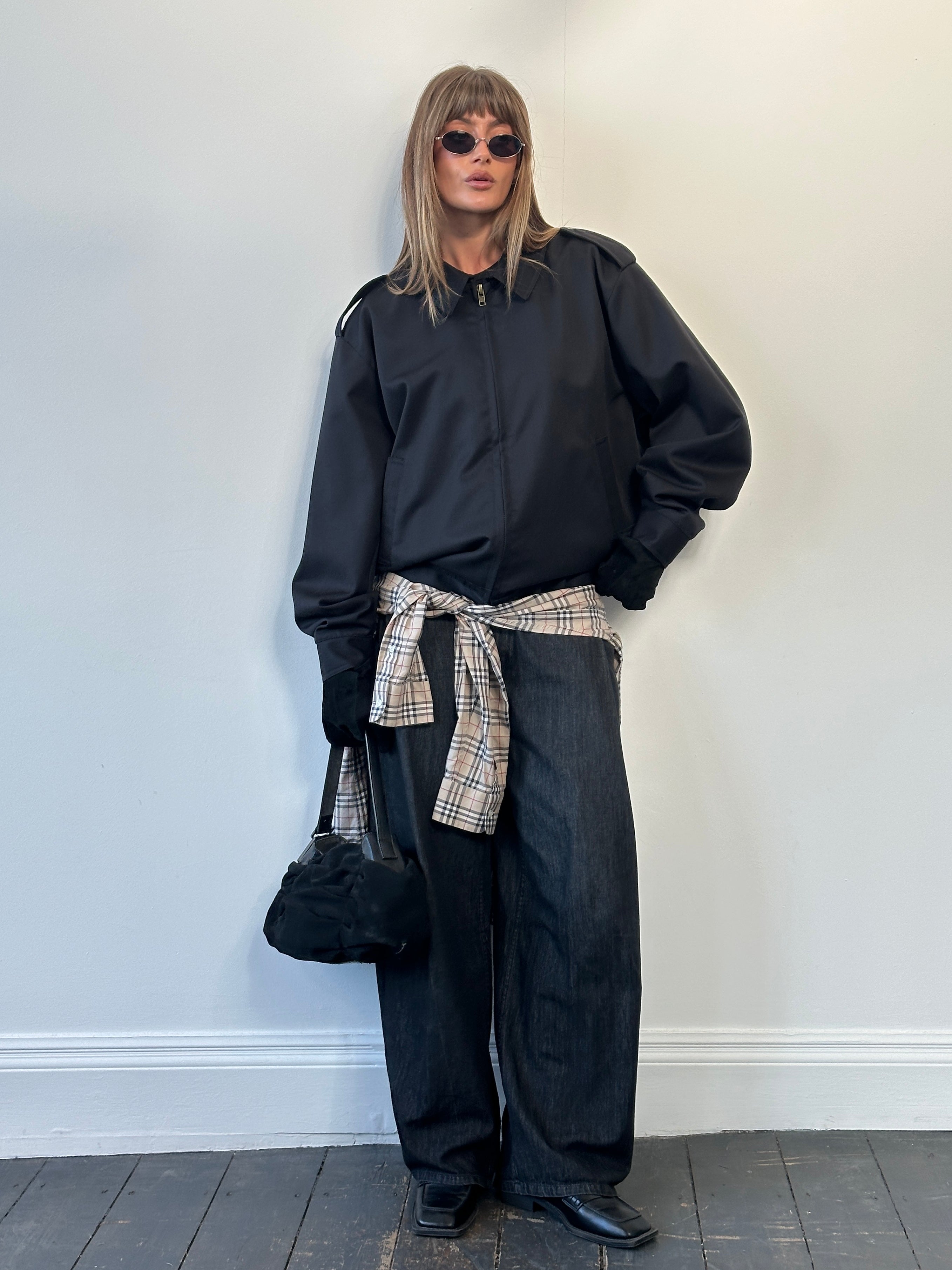 Vintage Italian 2000s pure wool bomber jacket in XL/XXL, featuring classic design and textured fabric.