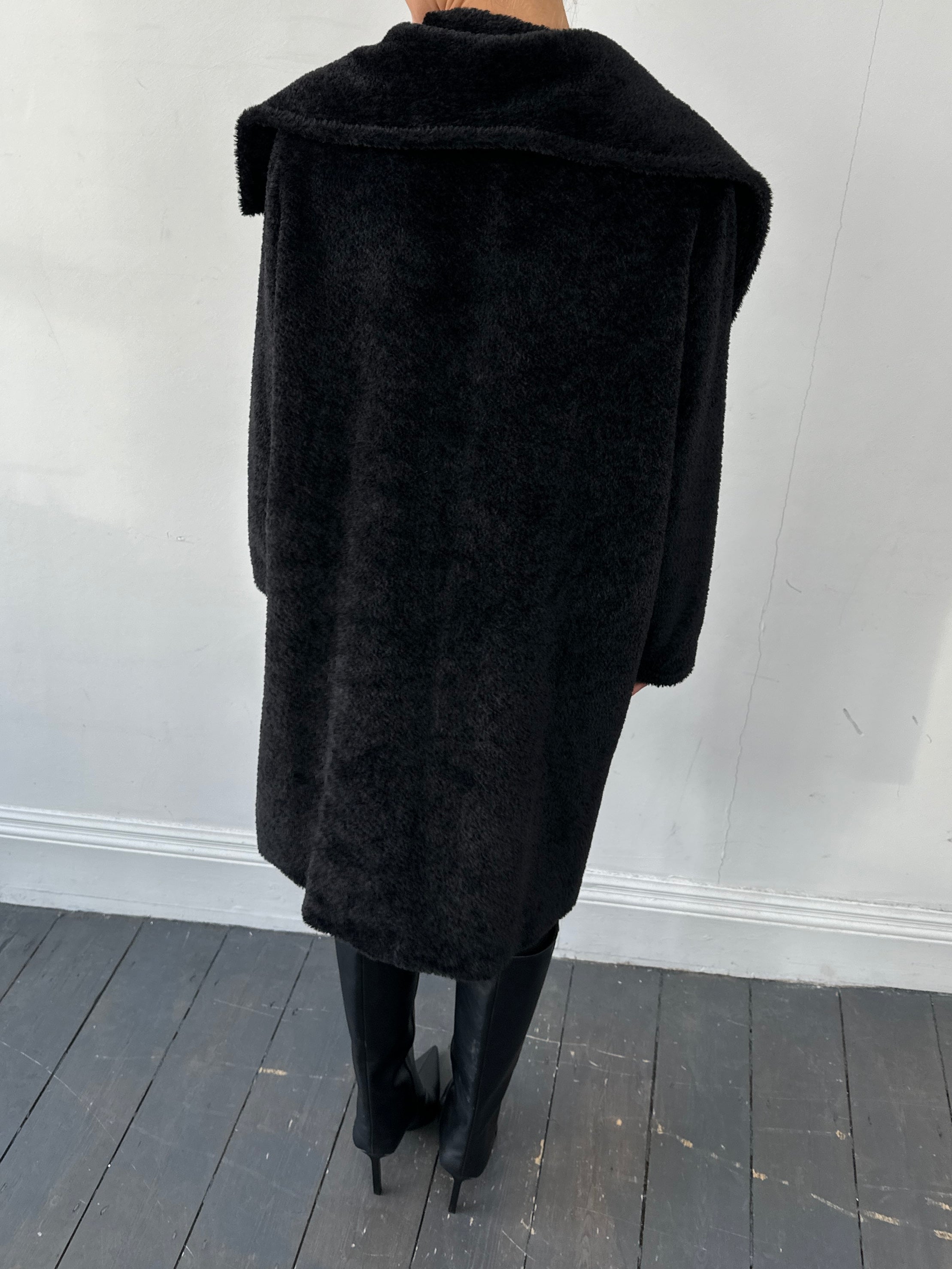 Max Mara Alpaca Virgin Wool Teddy Coat - M/L - SYLK