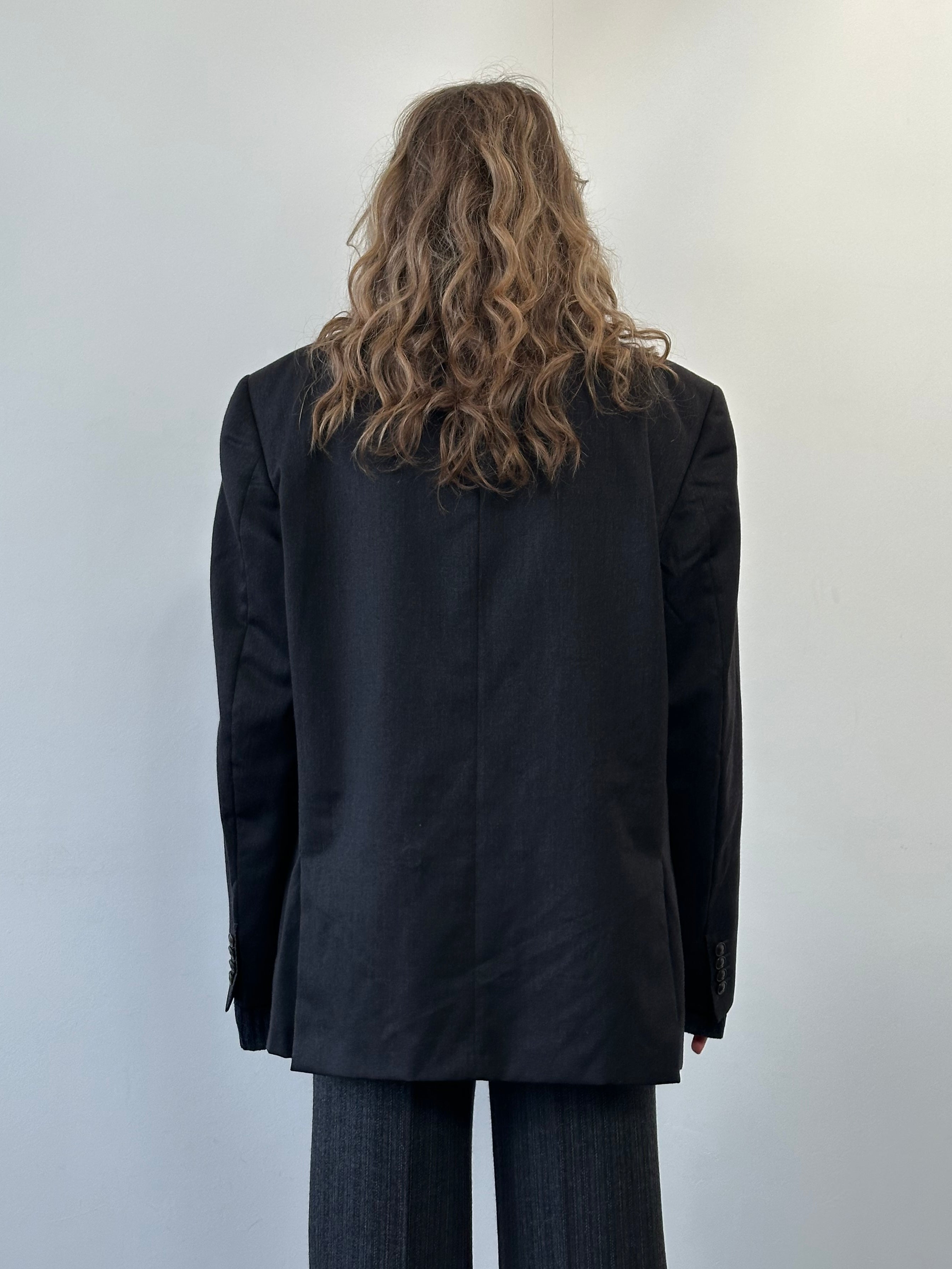 Yves Saint Laurent 80s pure wool bespoke button blazer in size 46R/XL, featuring classic tailored design and structured fit.