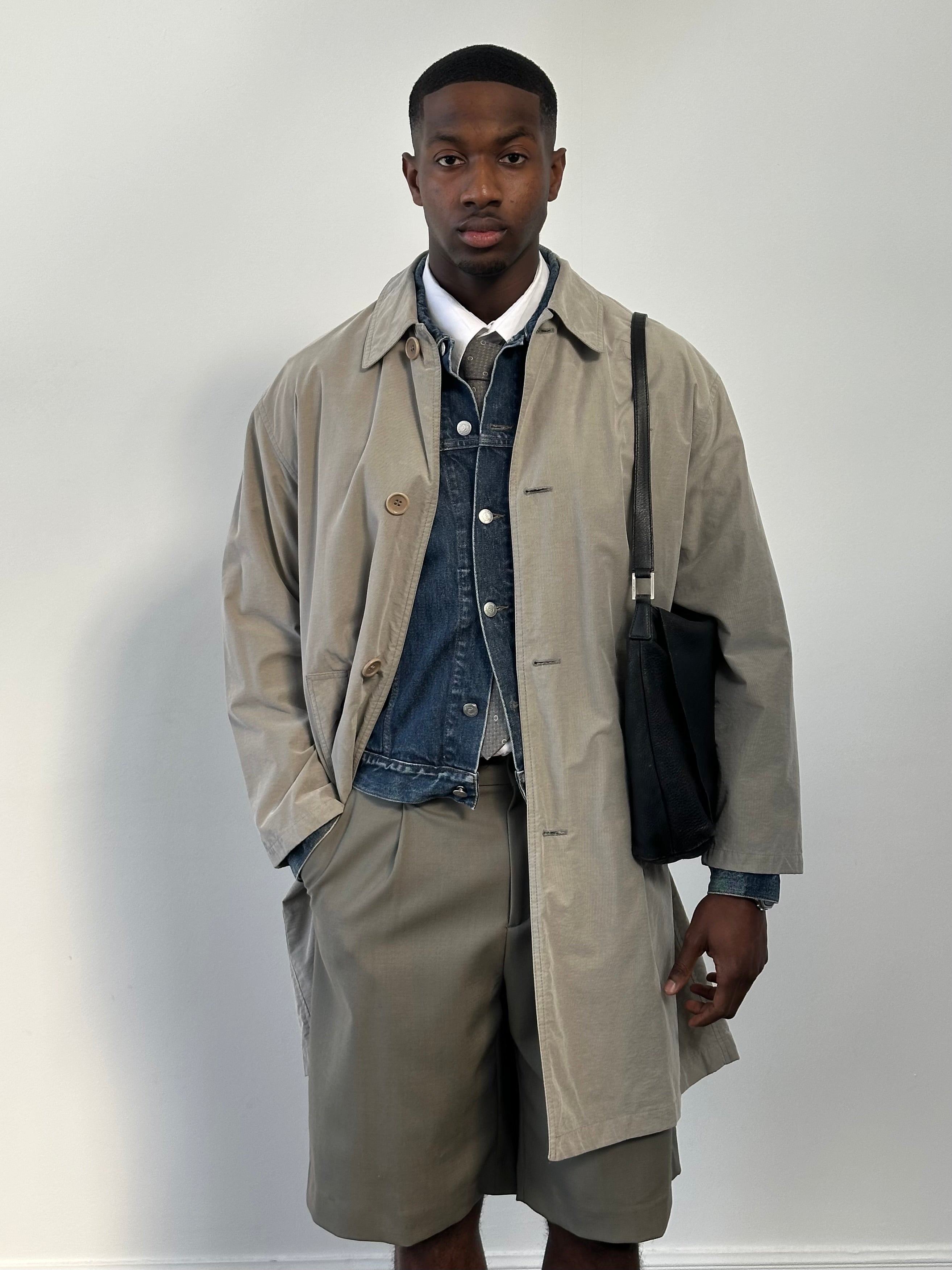 Hugo Boss 2000s Single Breasted Trench Coat - M/L