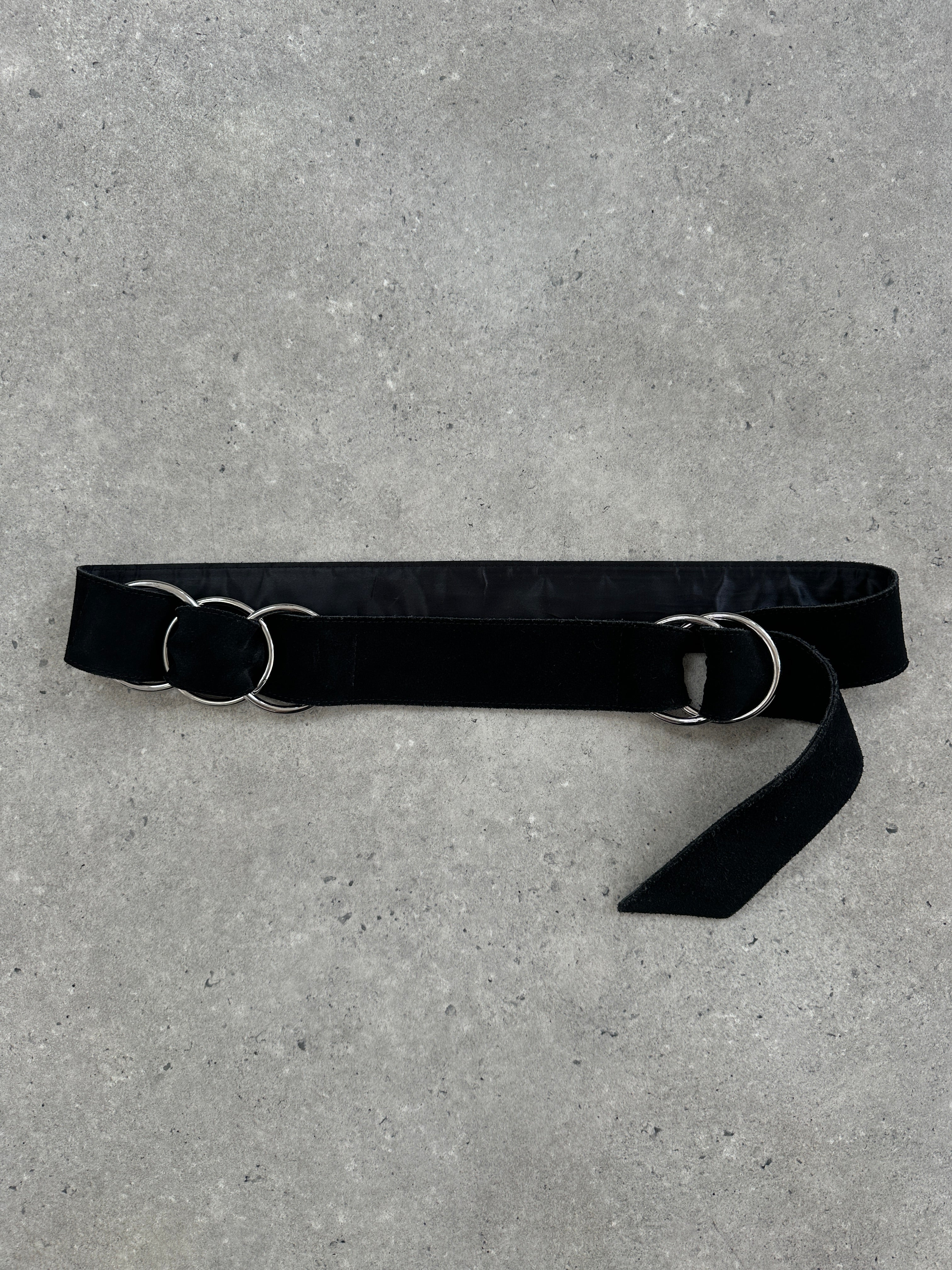 Vintage Chrome Ring Suede Belt in XS-M size, stylish accessory with a sleek chrome ring detail and soft suede strap.