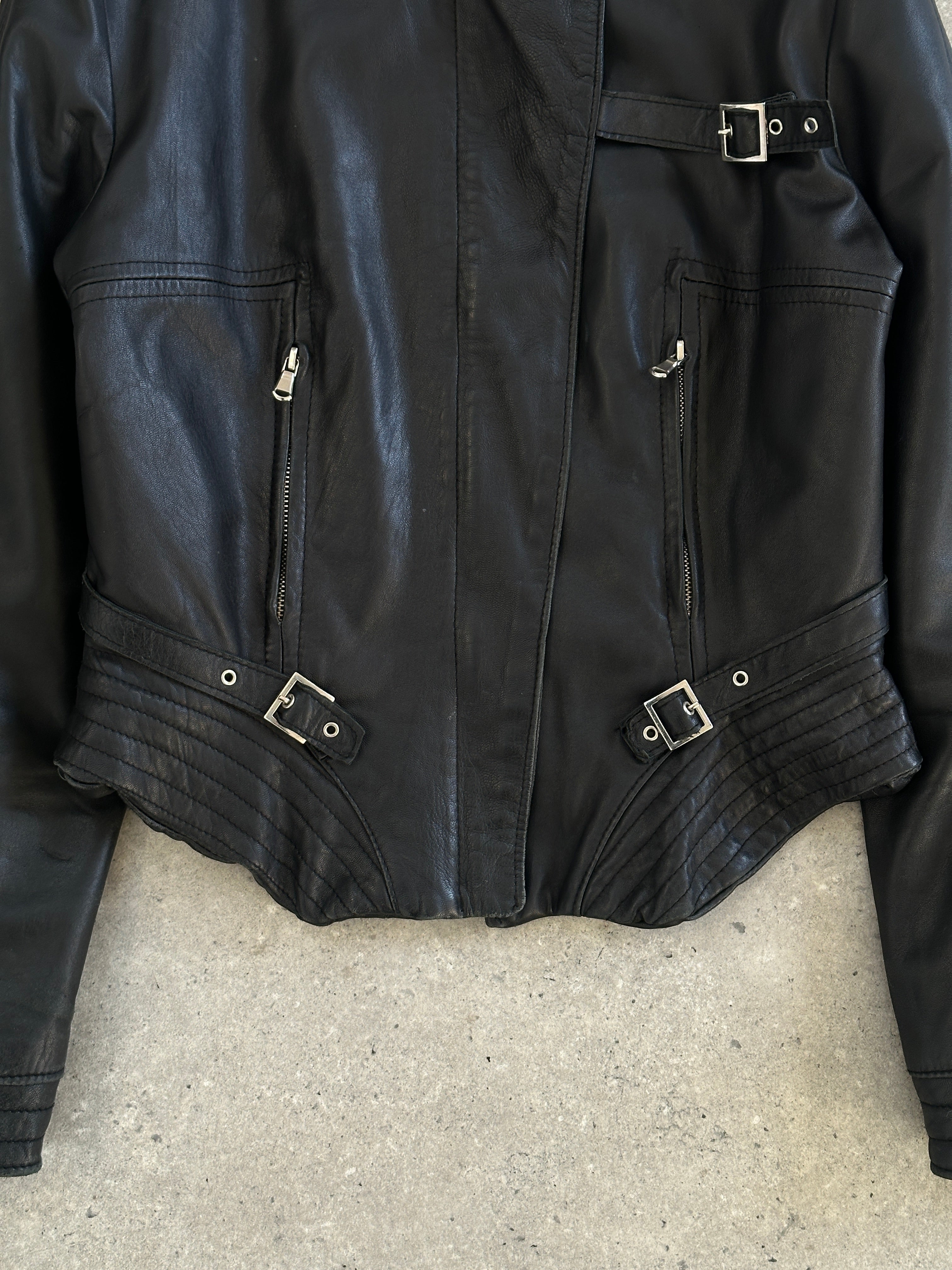 Vintage Italian 1990s fitted leather jacket with buckle details, brown leather, classic vintage style, size small