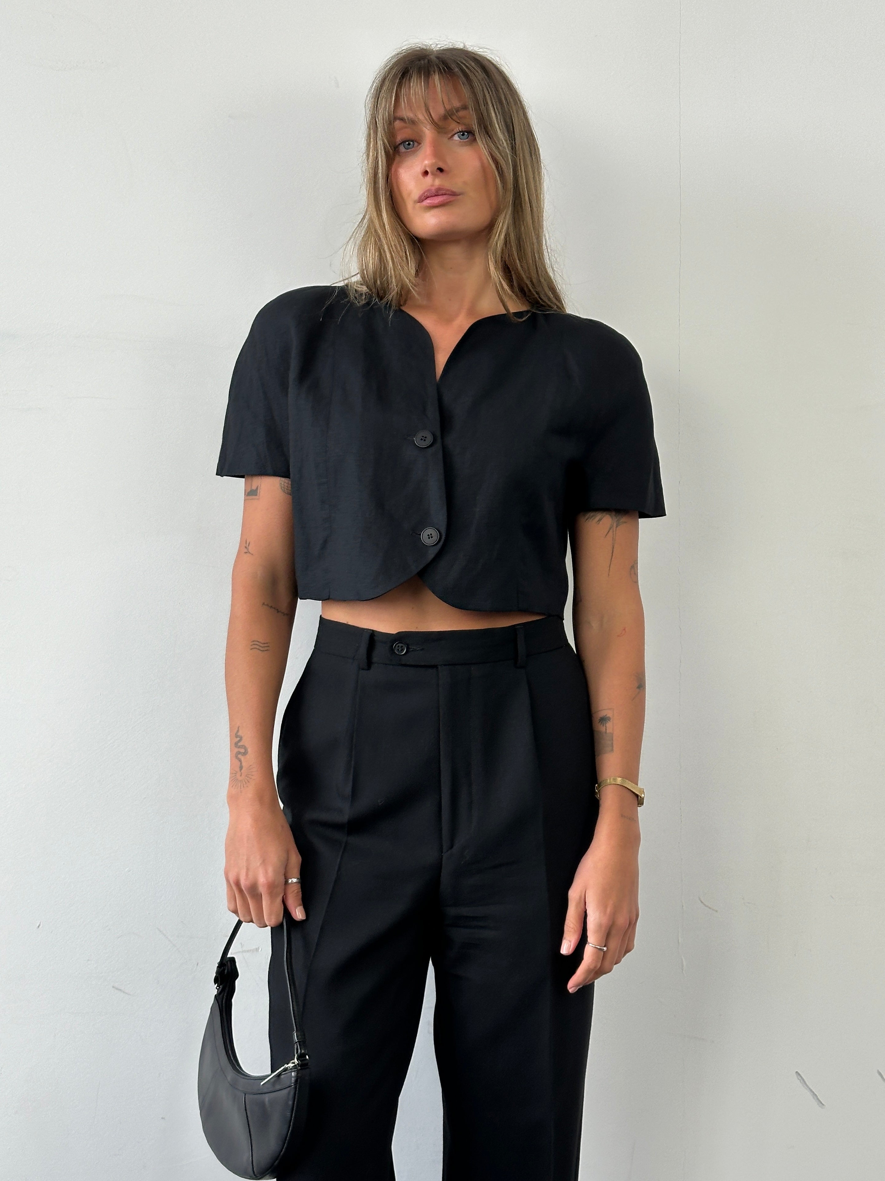 Marella linen short sleeve cropped blazer top in beige, featuring a tailored fit and classic lapel collar.