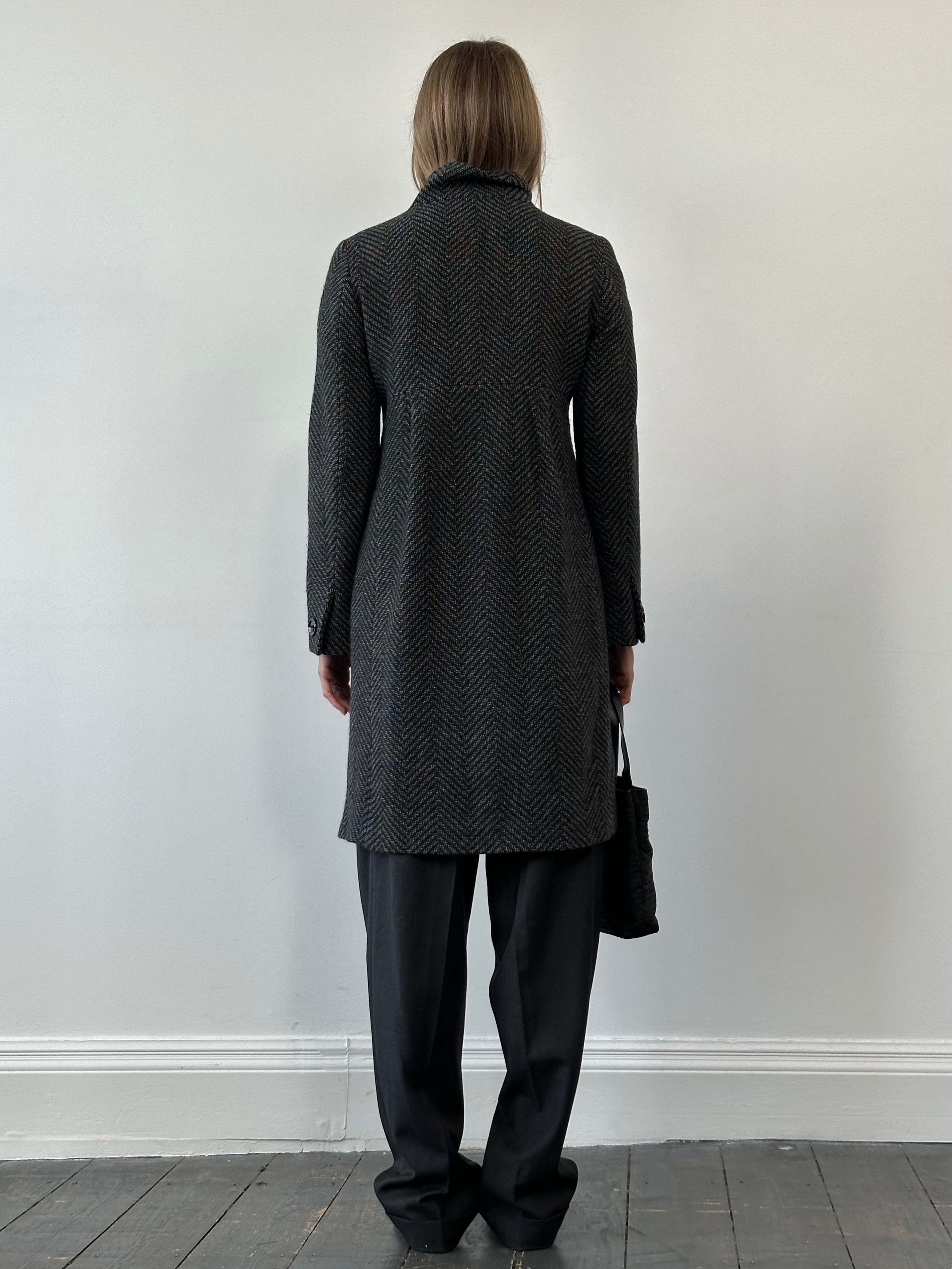 Max Mara wool and cashmere herringbone single-breasted coat in size S/M, featuring classic tailored design and neutral tones.