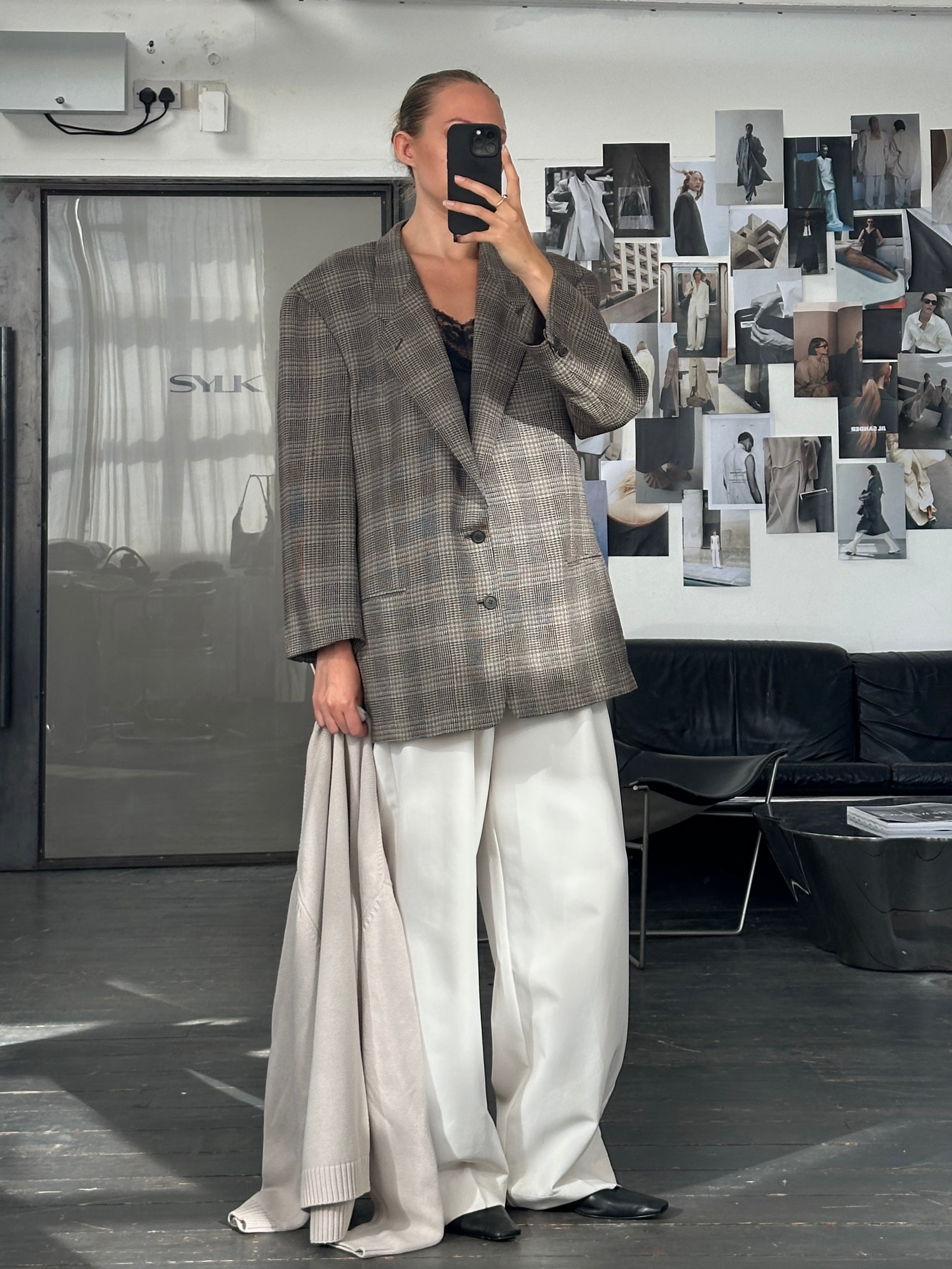 Giorgio Armani Le Collezioni 1980s pure wool check blazer, size 42R/XL, featuring a tailored fit with classic pattern.