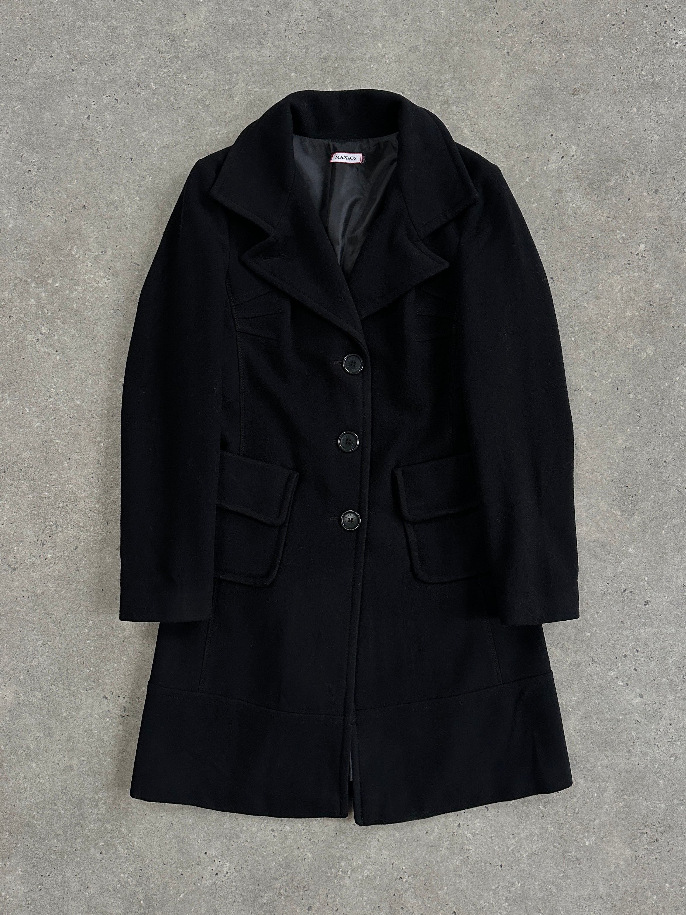 Max & Co virgin wool single-breasted coat in size S, shown in a stylish, tailored design with classic lapels and a smooth fabric finish.