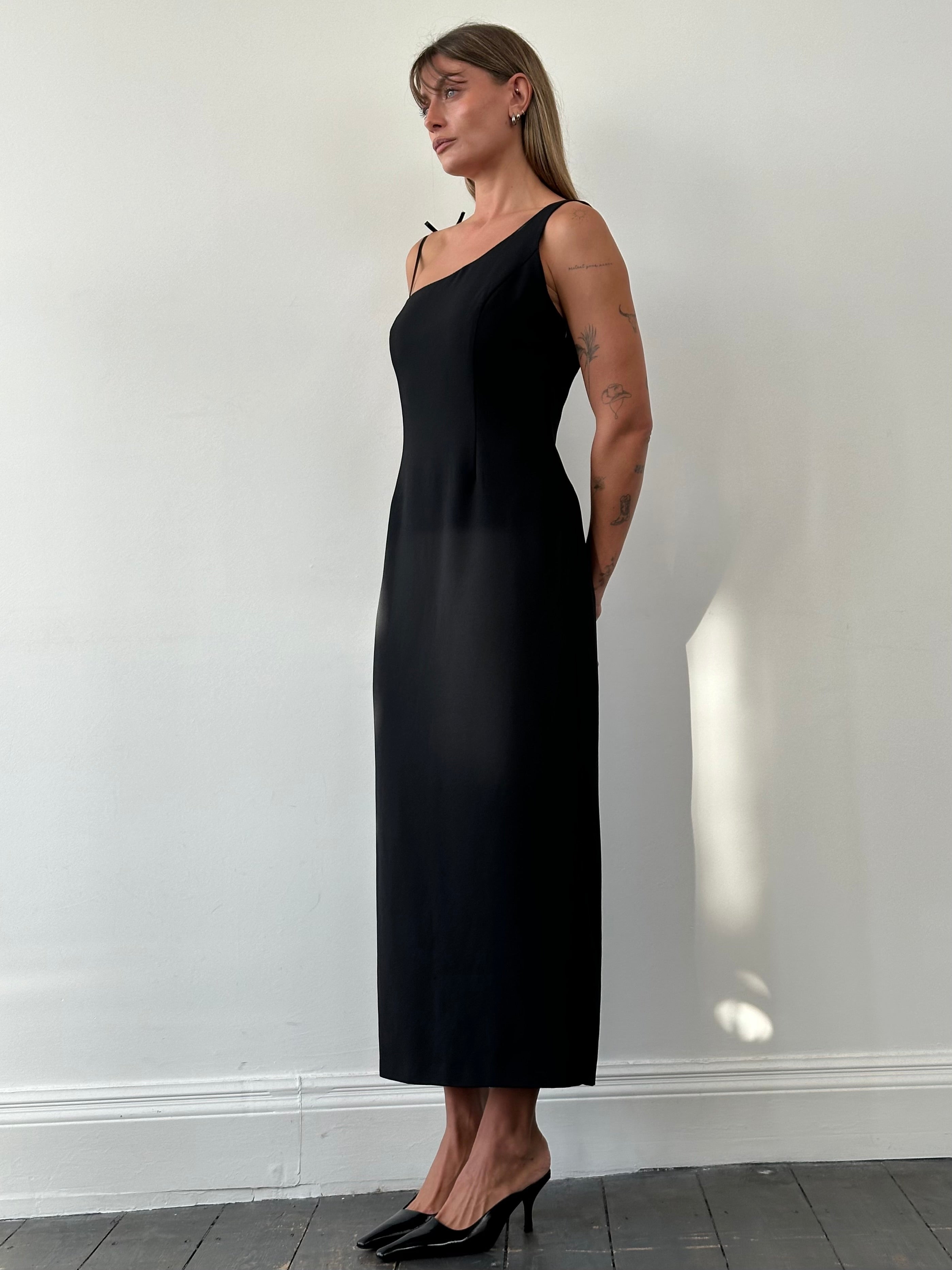 Vintage Italian vintage one shoulder maxi dress in size M, flowing fabric with elegant drape and classic design.