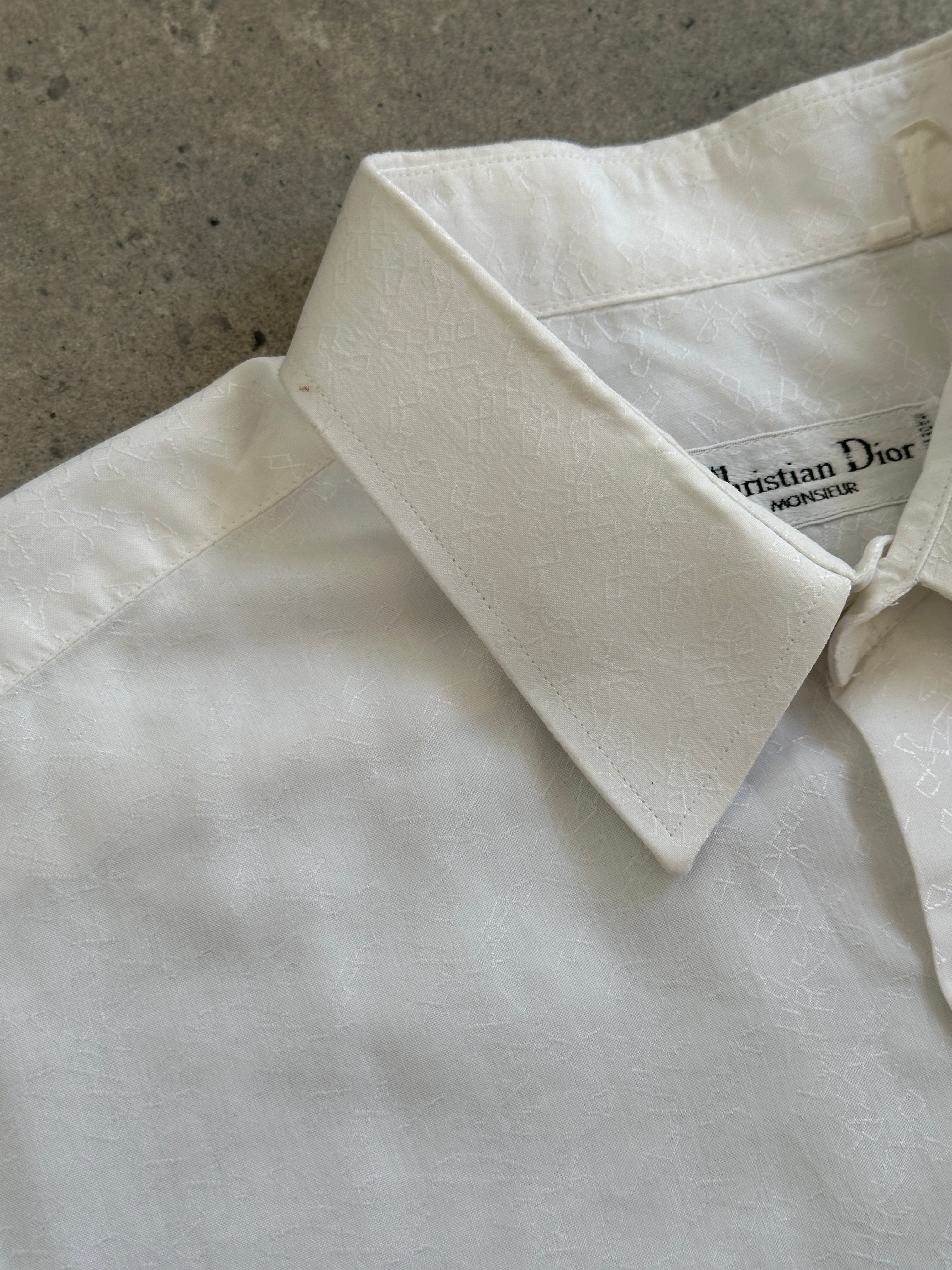 Christian Dior Monsieur Paris 1990s cotton textured logo shirt, M/L, shown with detailed fabric and classic design.
