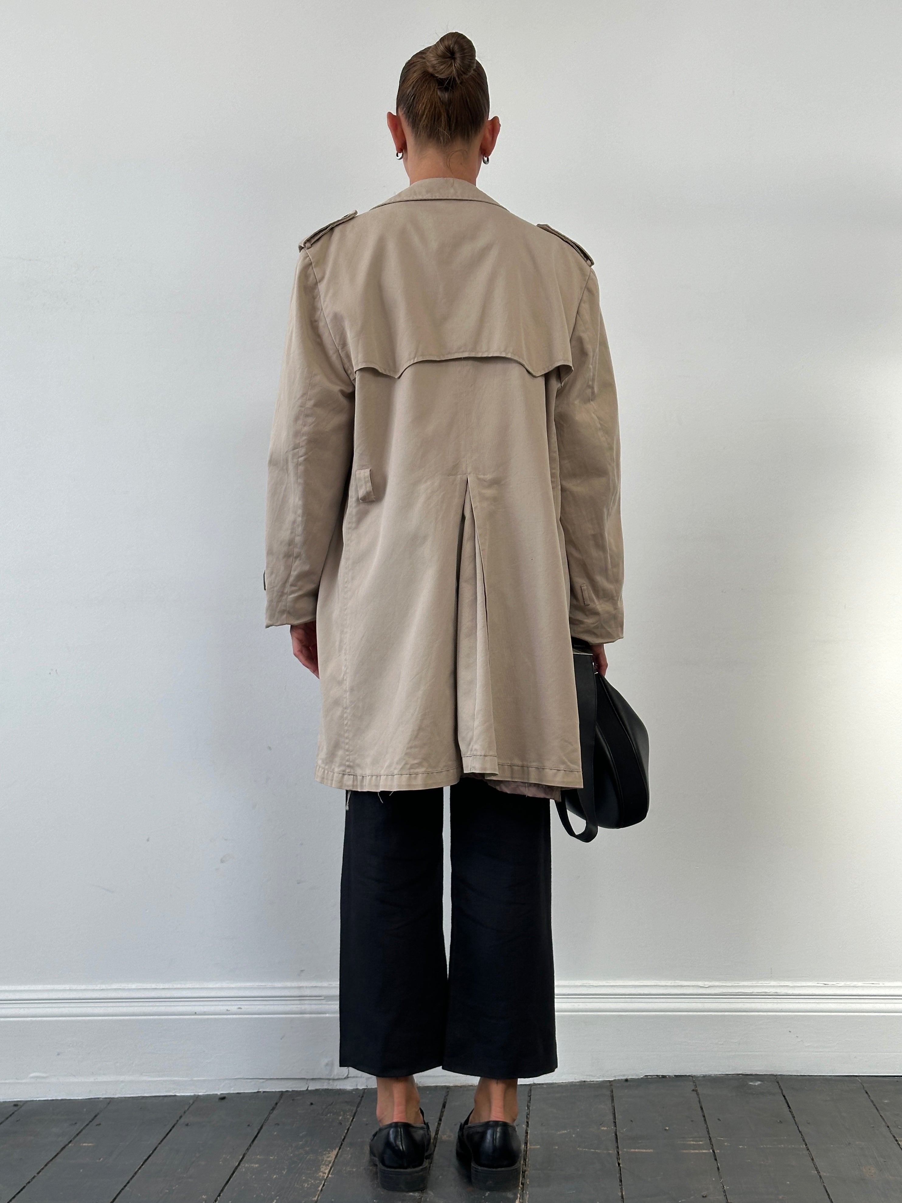 Christian Dior Monsieur cotton double-breasted belted trench coat in size L/XL displayed on a mannequin.