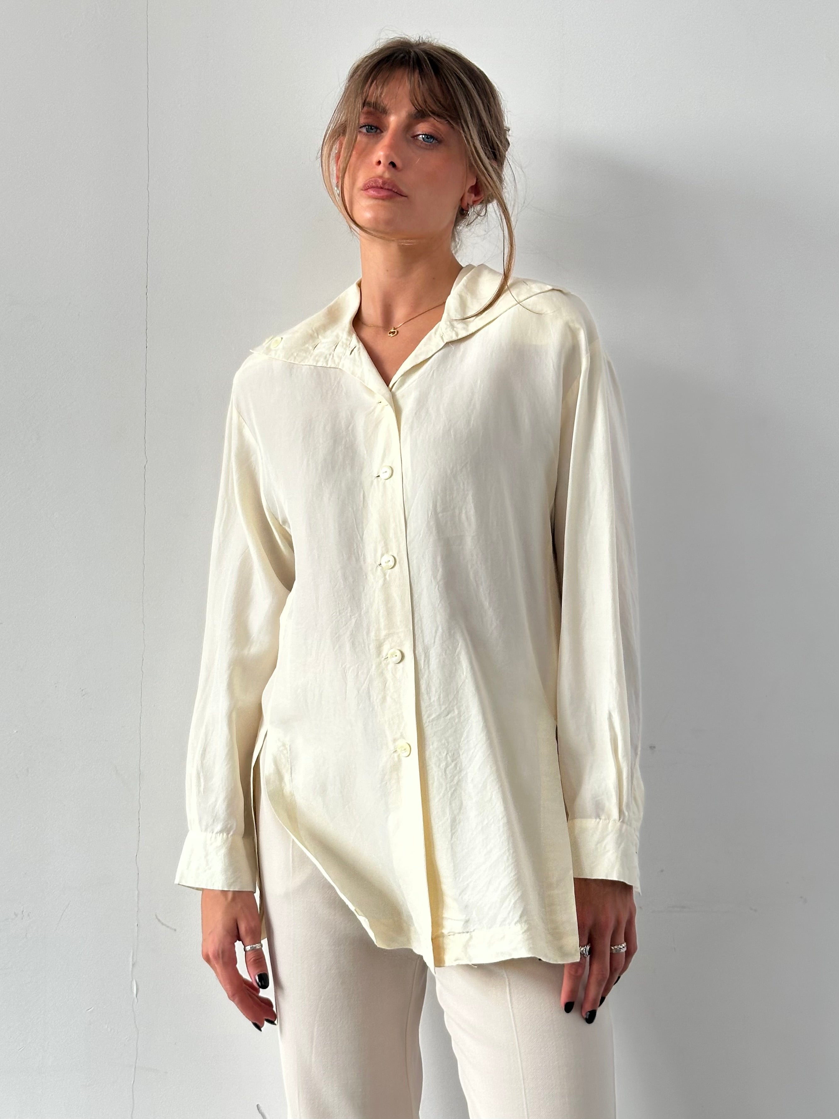 Vintage Pure Silk Side Split Shirt in XL, featuring a classic design with a relaxed fit and elegant silk fabric.