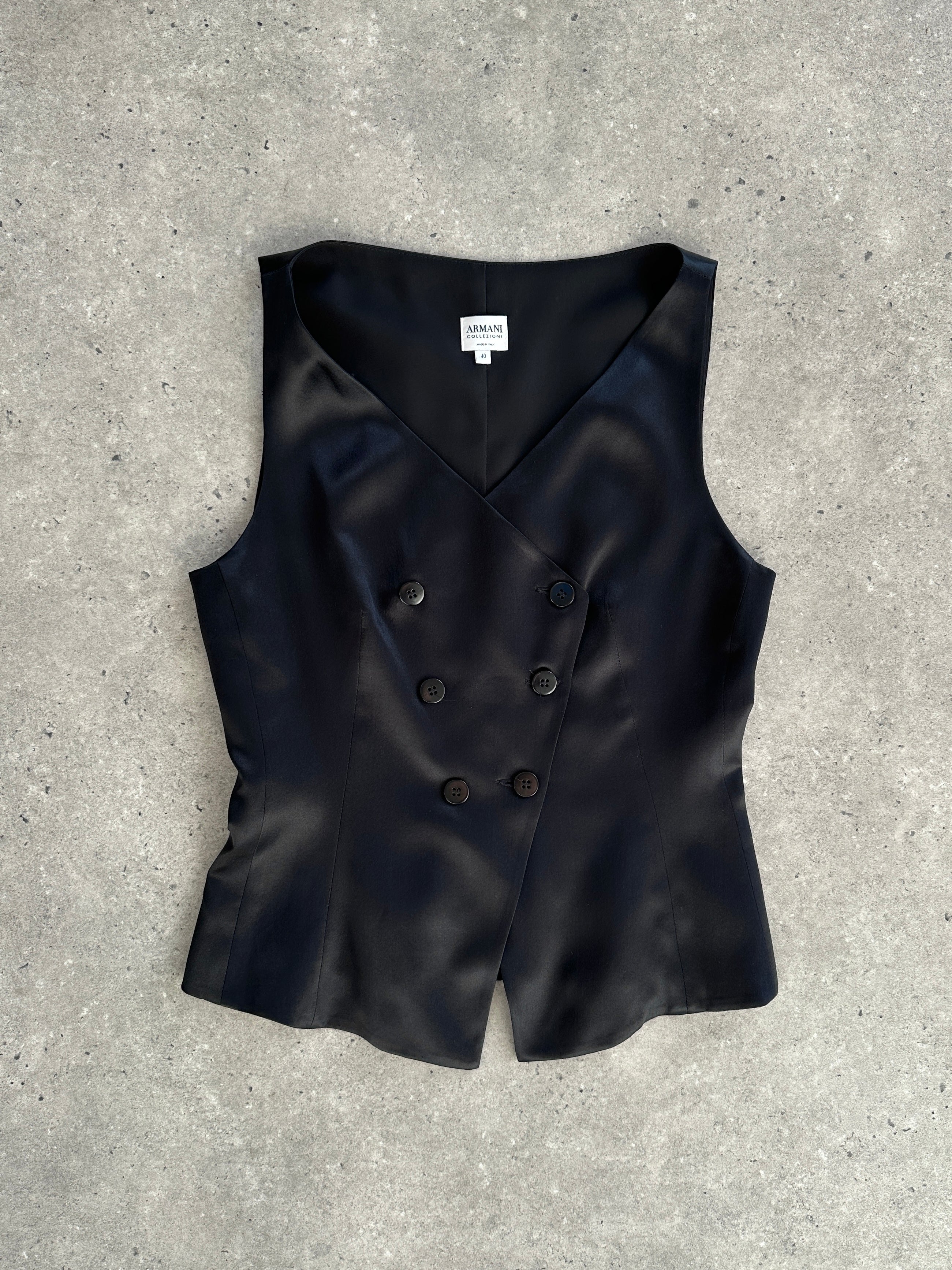 Armani Collezioni 2002 pure silk double-breasted waistcoat in XS/S, featuring a classic tailored fit and elegant design.