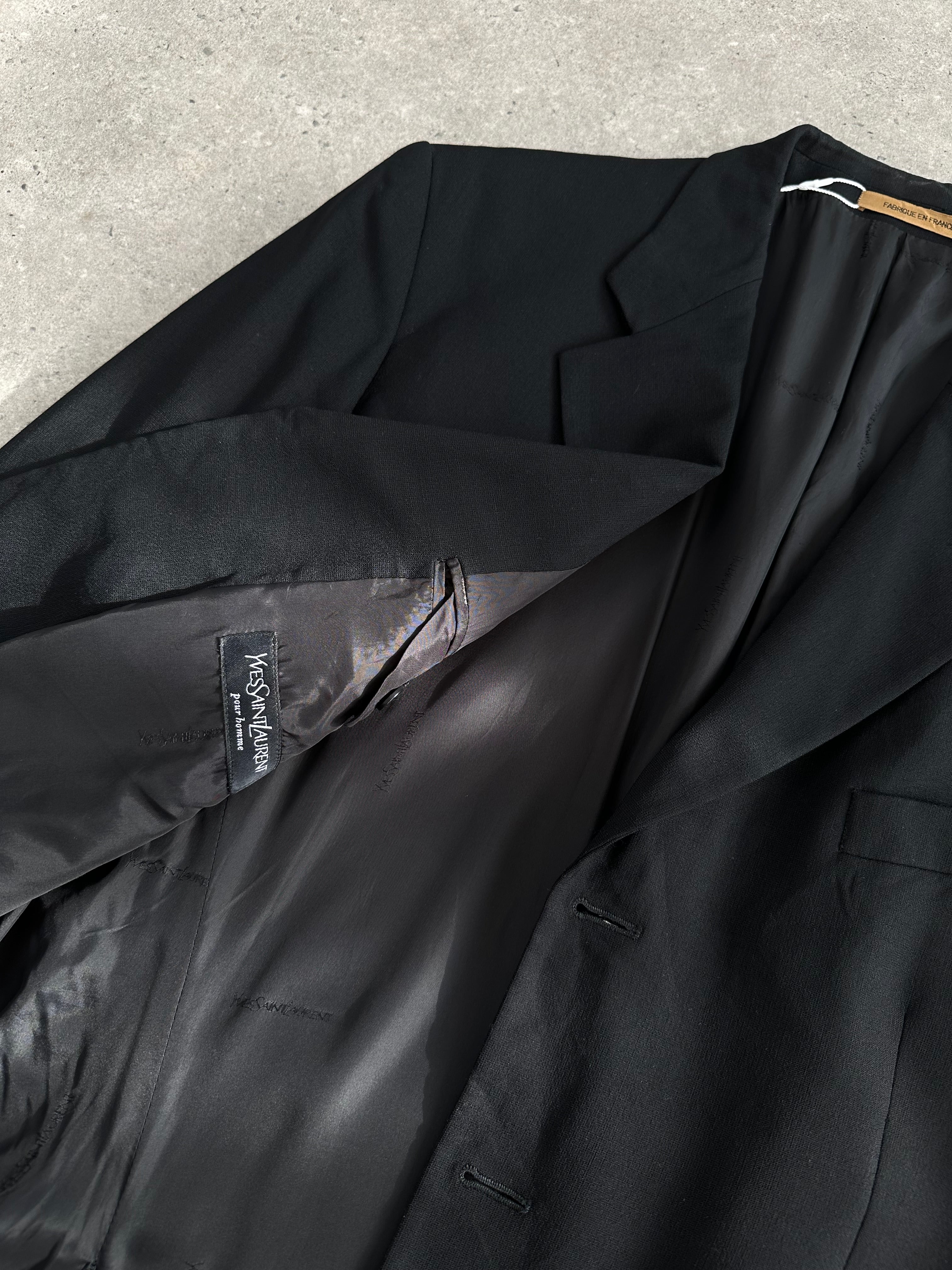 Yves Saint Laurent 1990s pure wool single-breasted blazer in size 46R/XXL, tailored fit with classic lapels and button closure.