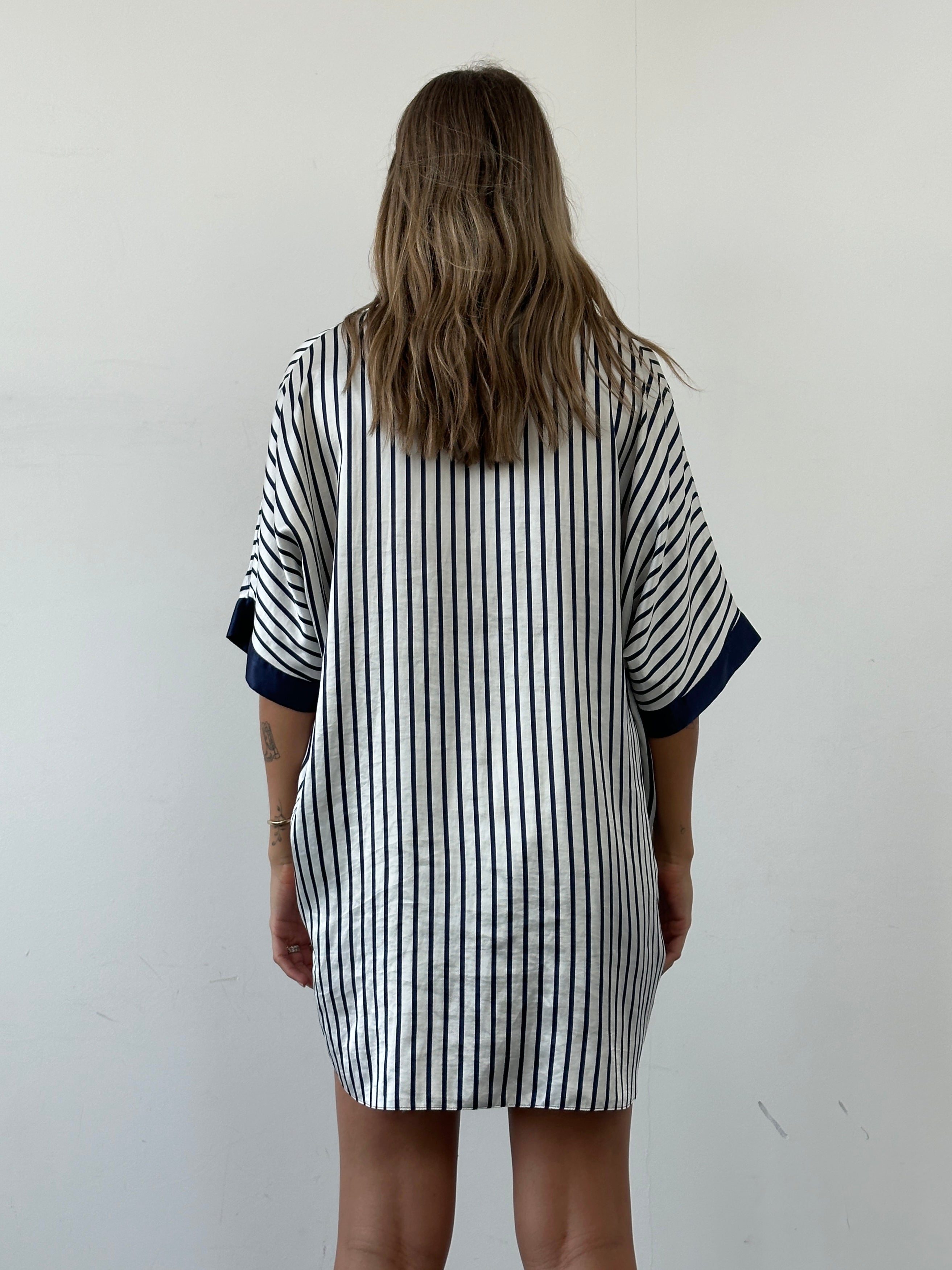 St Michael satin stripe two-piece shirt and shorts set in M/L size, featuring a stylish shirt and matching shorts.