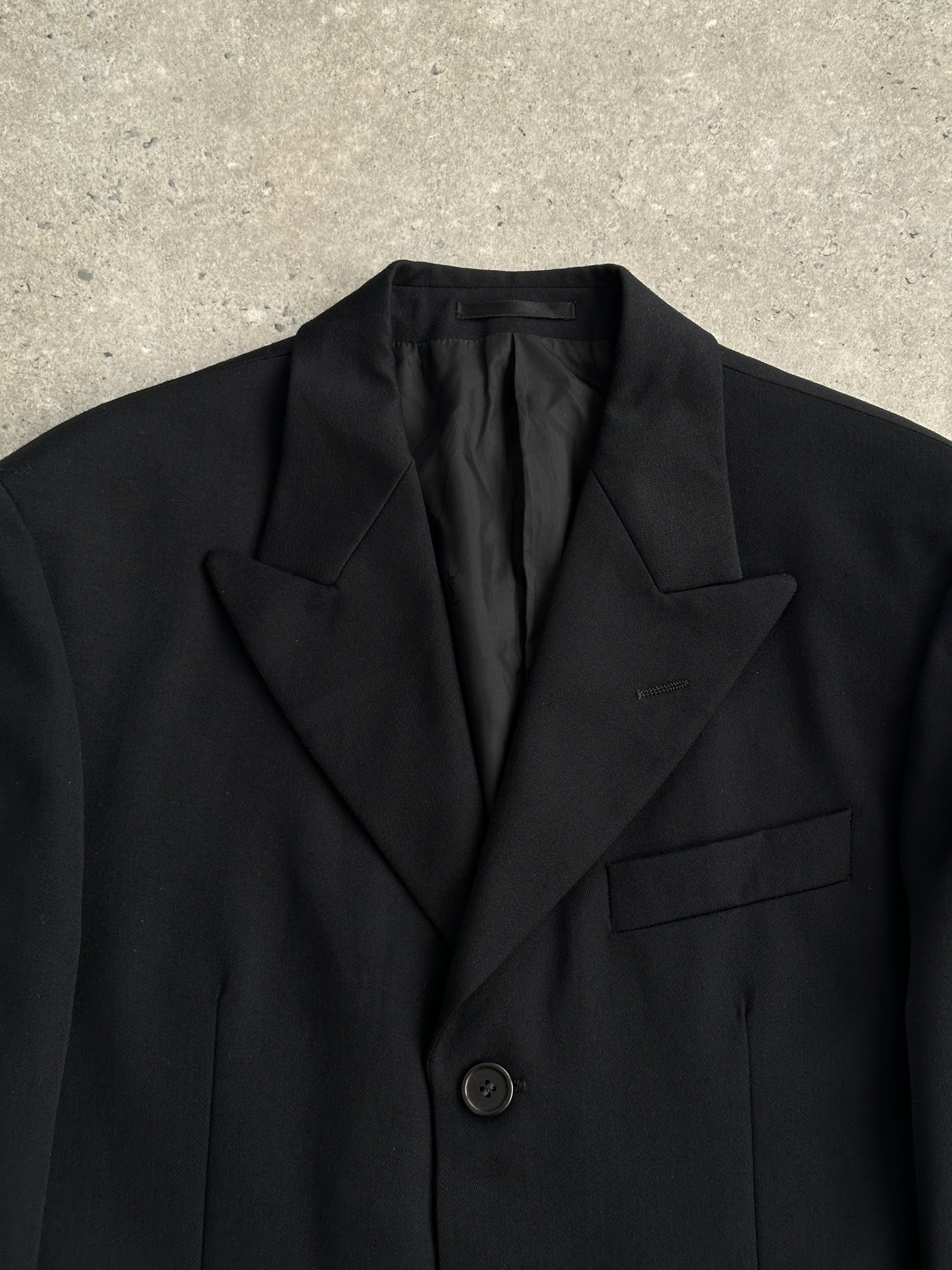 Yves Saint Laurent Pour Homme 1990s pure wool single-breasted blazer in size 36R/S, shown in a classic tailored fit.
