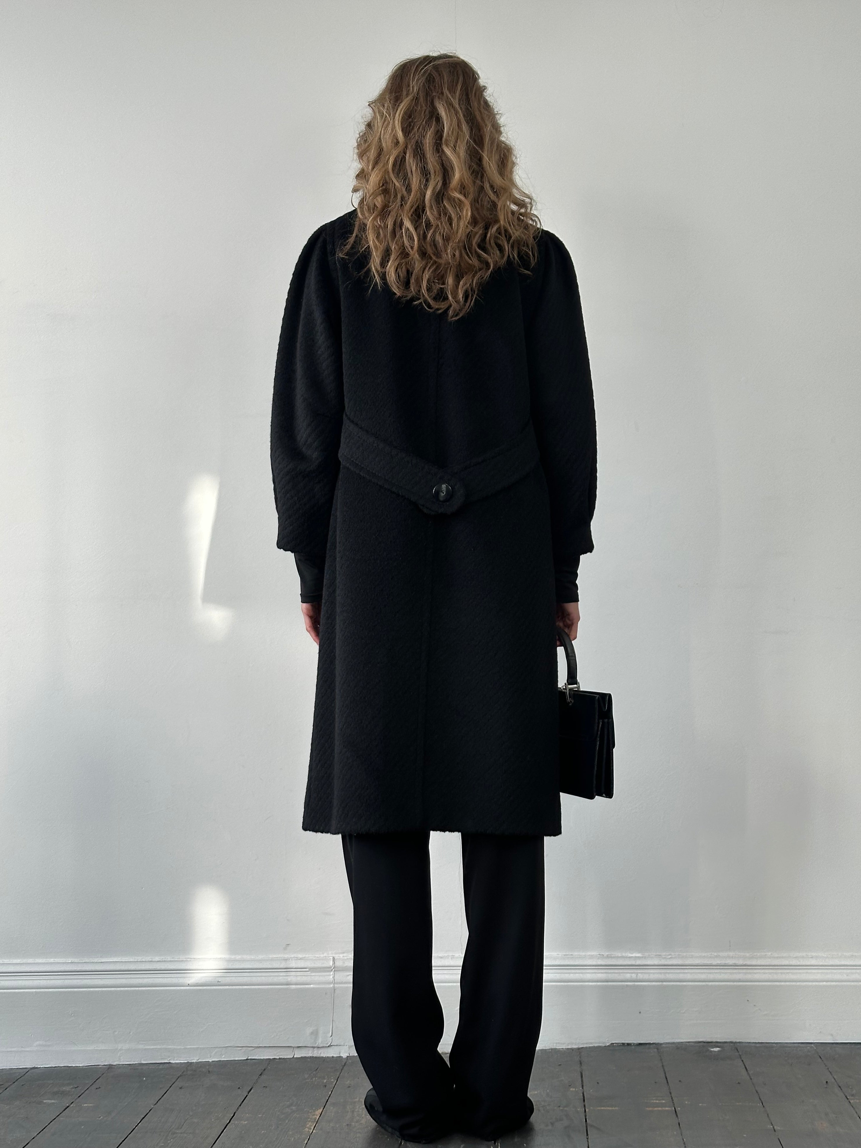 Vintage wool and mohair high-neck coat with concealed placket in size M, featuring a classic vintage coat design.