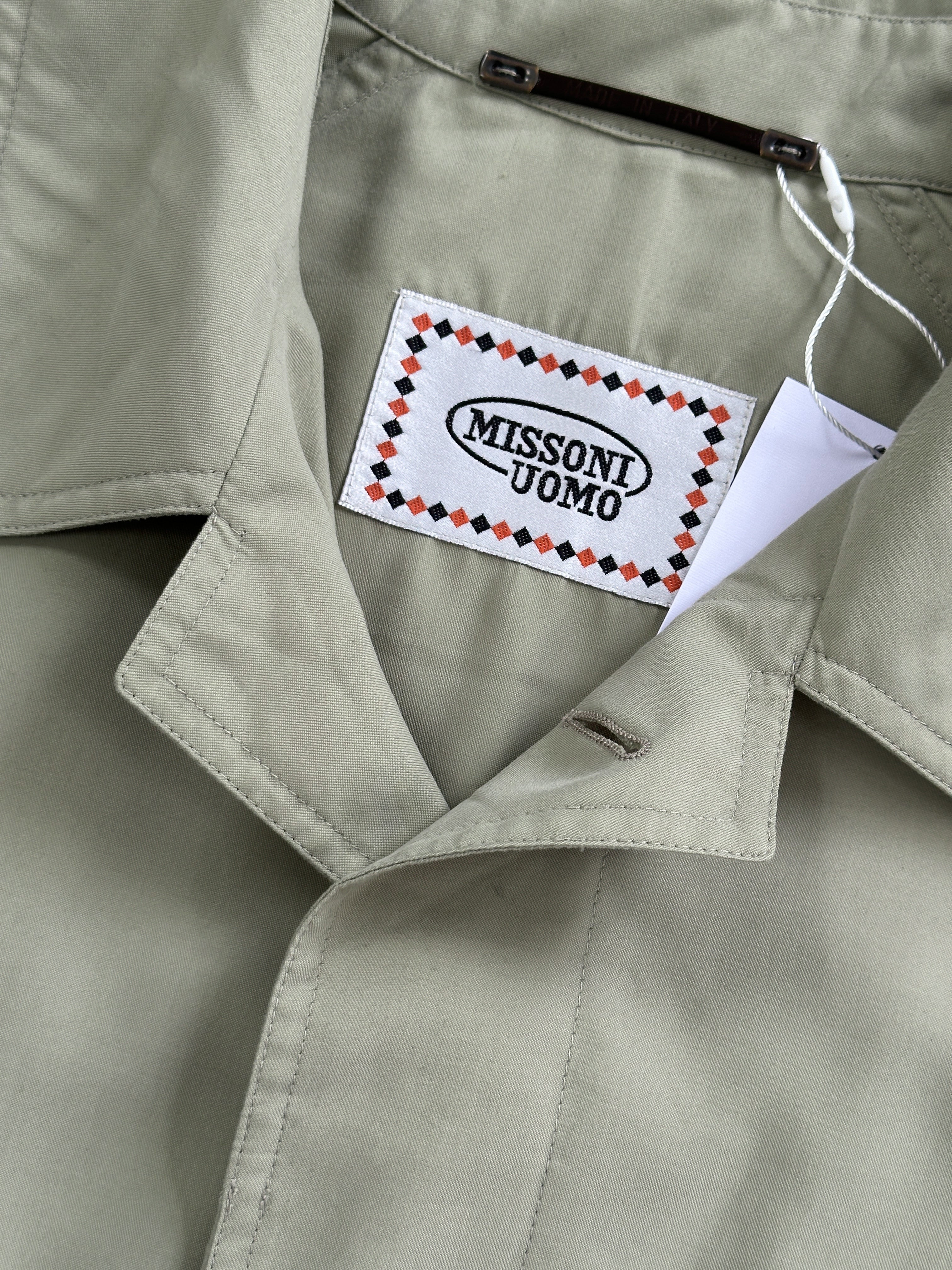 Missoni lightweight trench coat with concealed placket in XXL size, featuring classic pattern and stylish design.