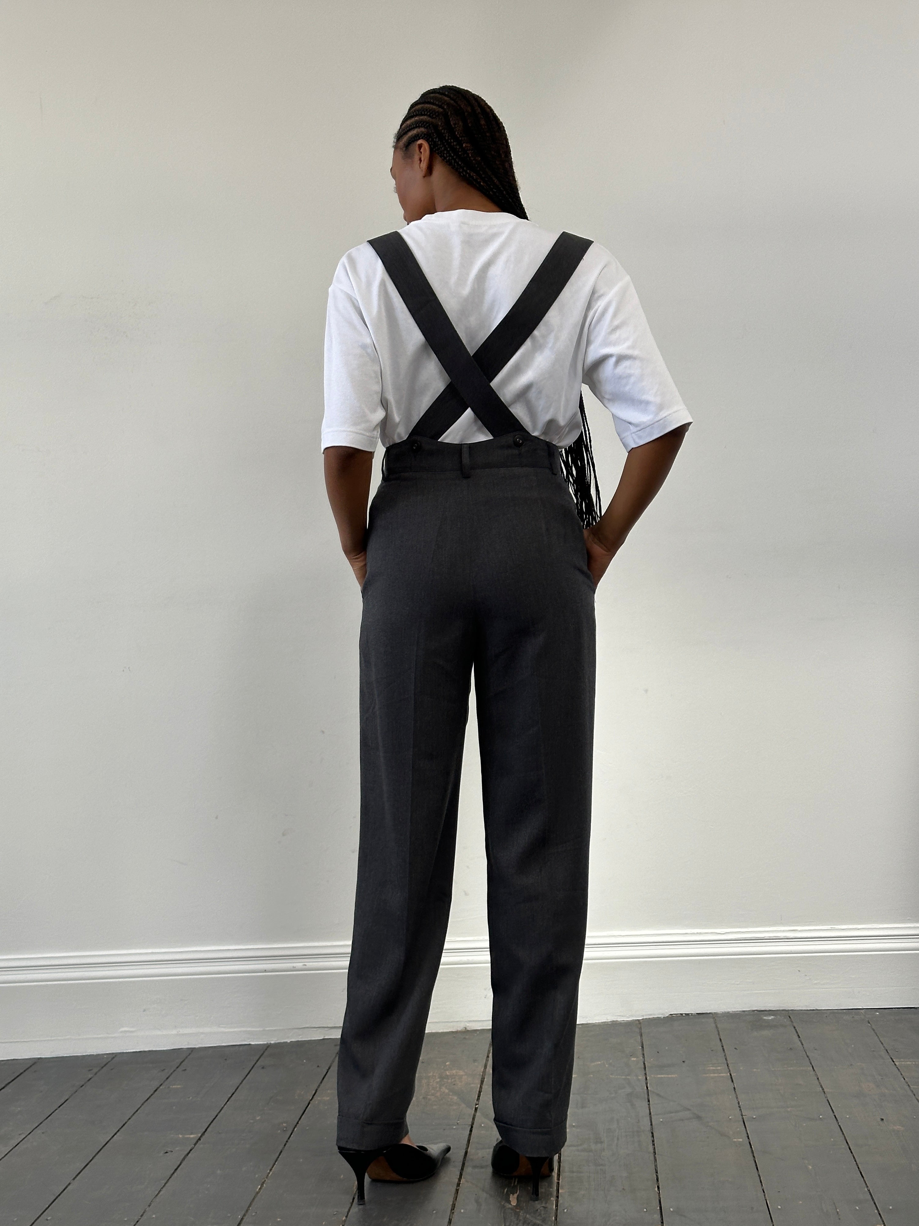 Vintage 1990s pleated tailored trousers with adjustable braces, W26, featuring classic retro style and precise tailoring.