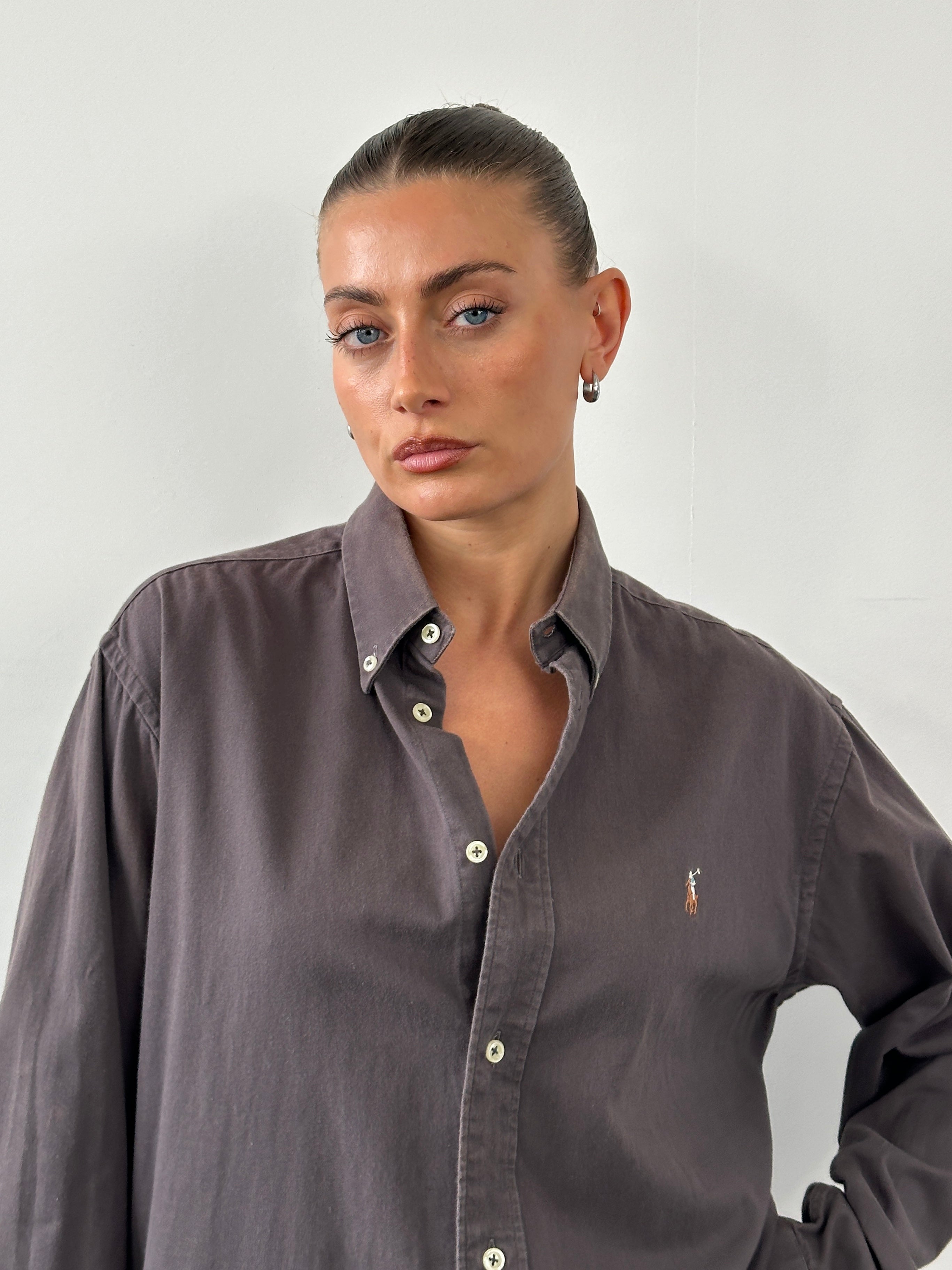 Ralph Lauren Polo shirt in pure cotton with logo, size XL, featuring a classic collar and button-front design.