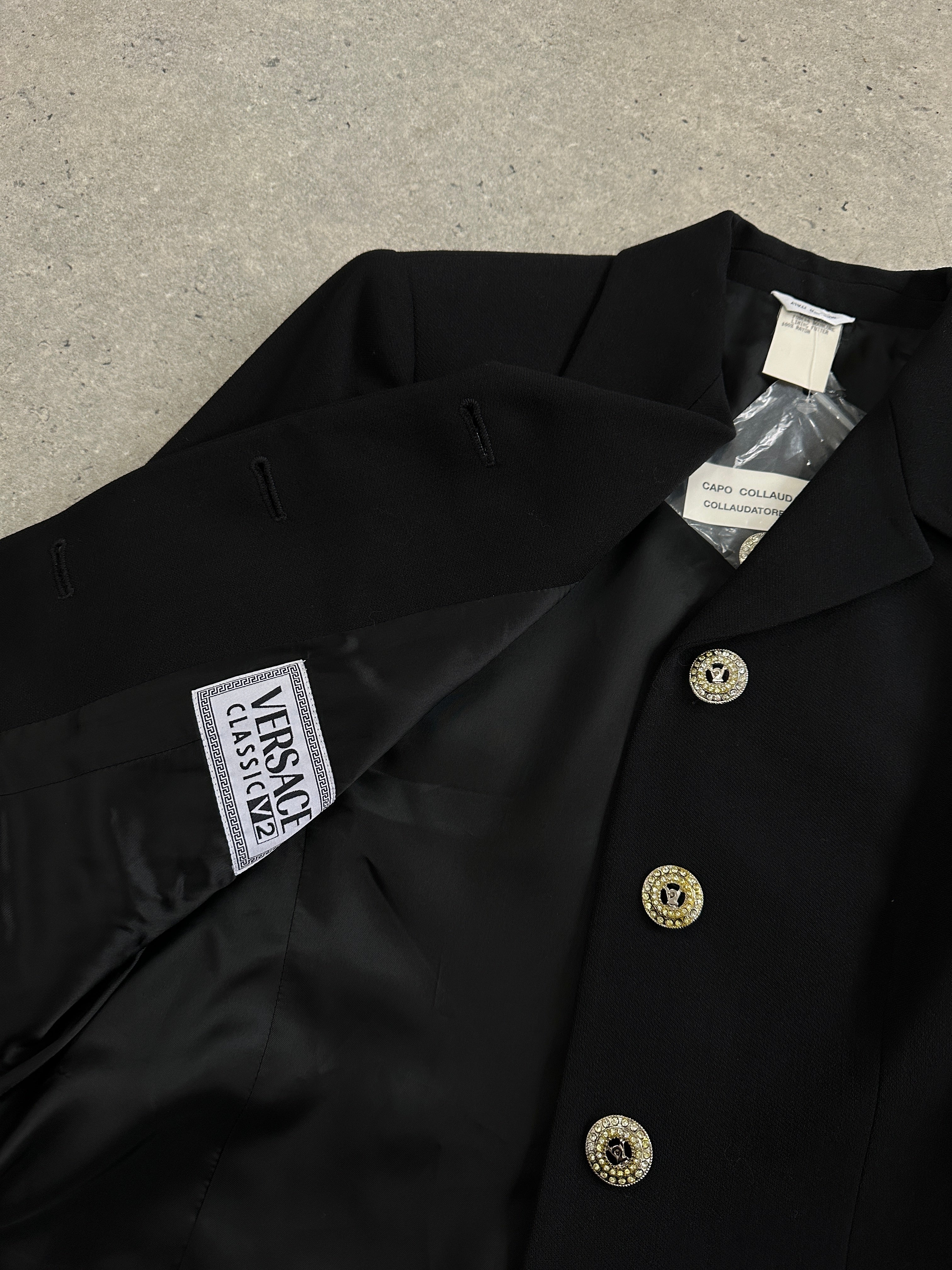 Versace Classic V2 90s fitted wool blazer with rhinestone button, tailored in S/M size, featuring a sleek, bespoke design.