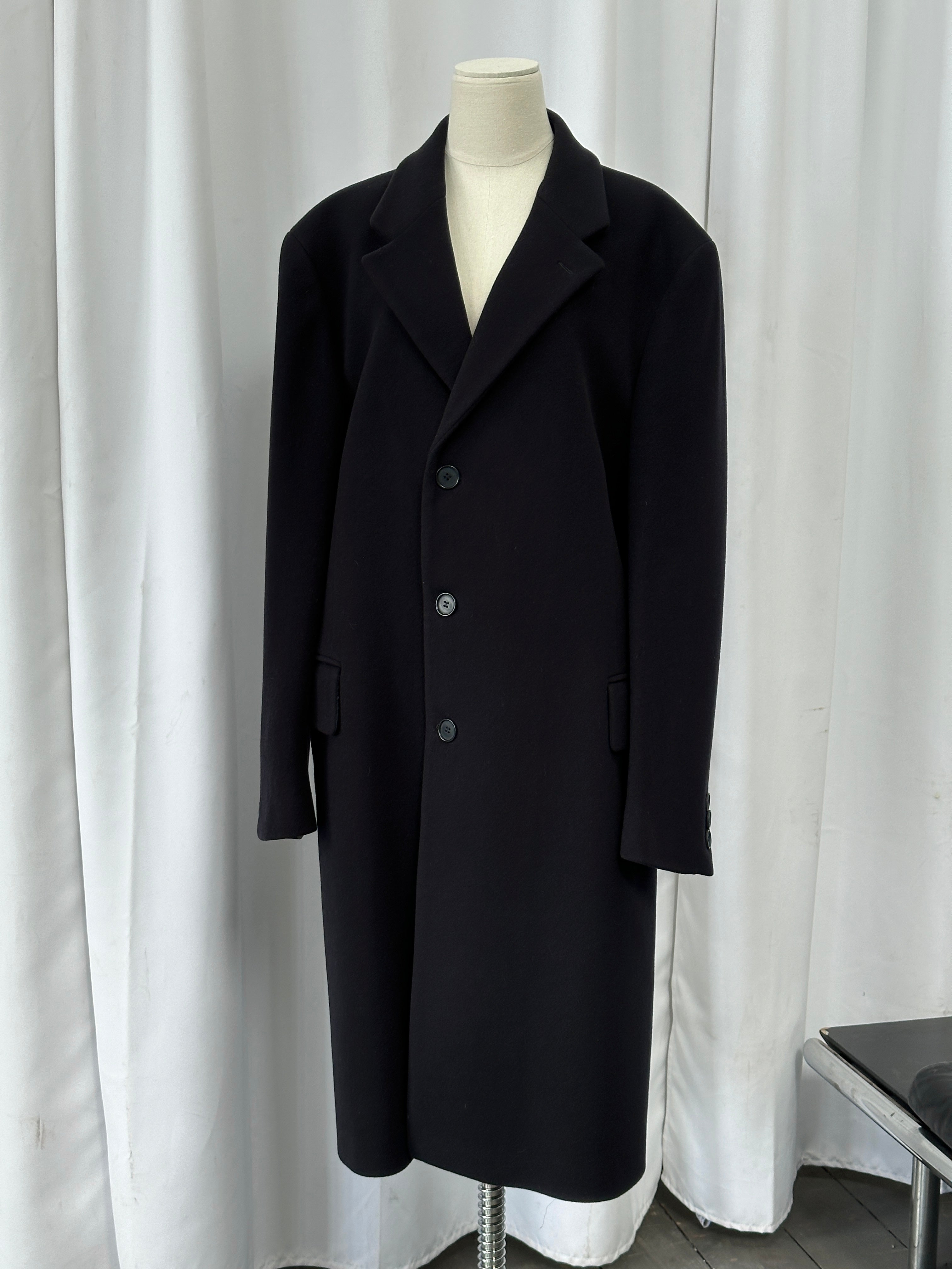Emporio Armani 1990s men's wool cashmere single-breasted coat in XL, stylish black coat with classic lapel and button closure.