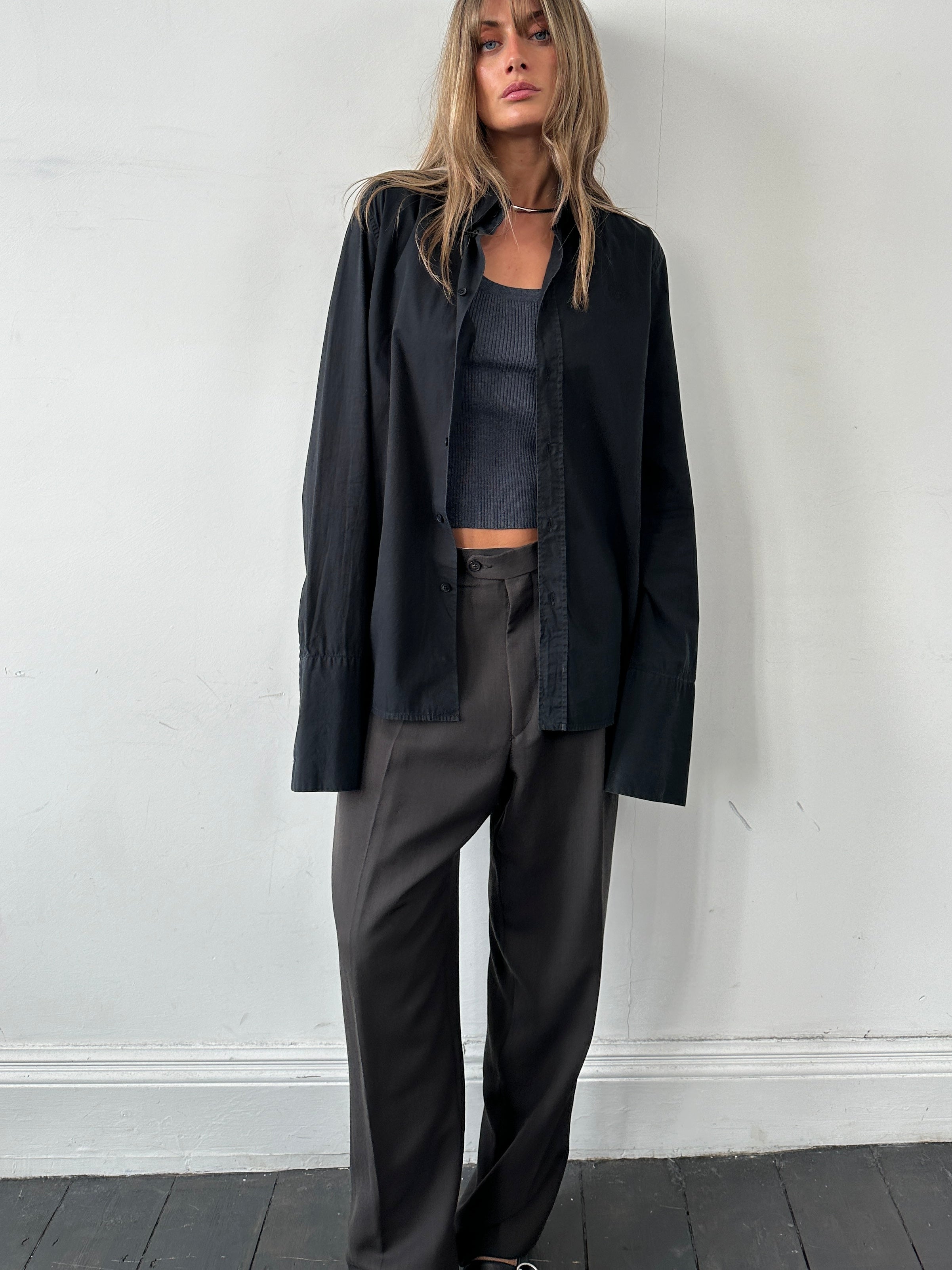 Versace Jeans Couture pure cotton logo dress shirt in size M, featuring a classic design and the brand's signature logo detail.