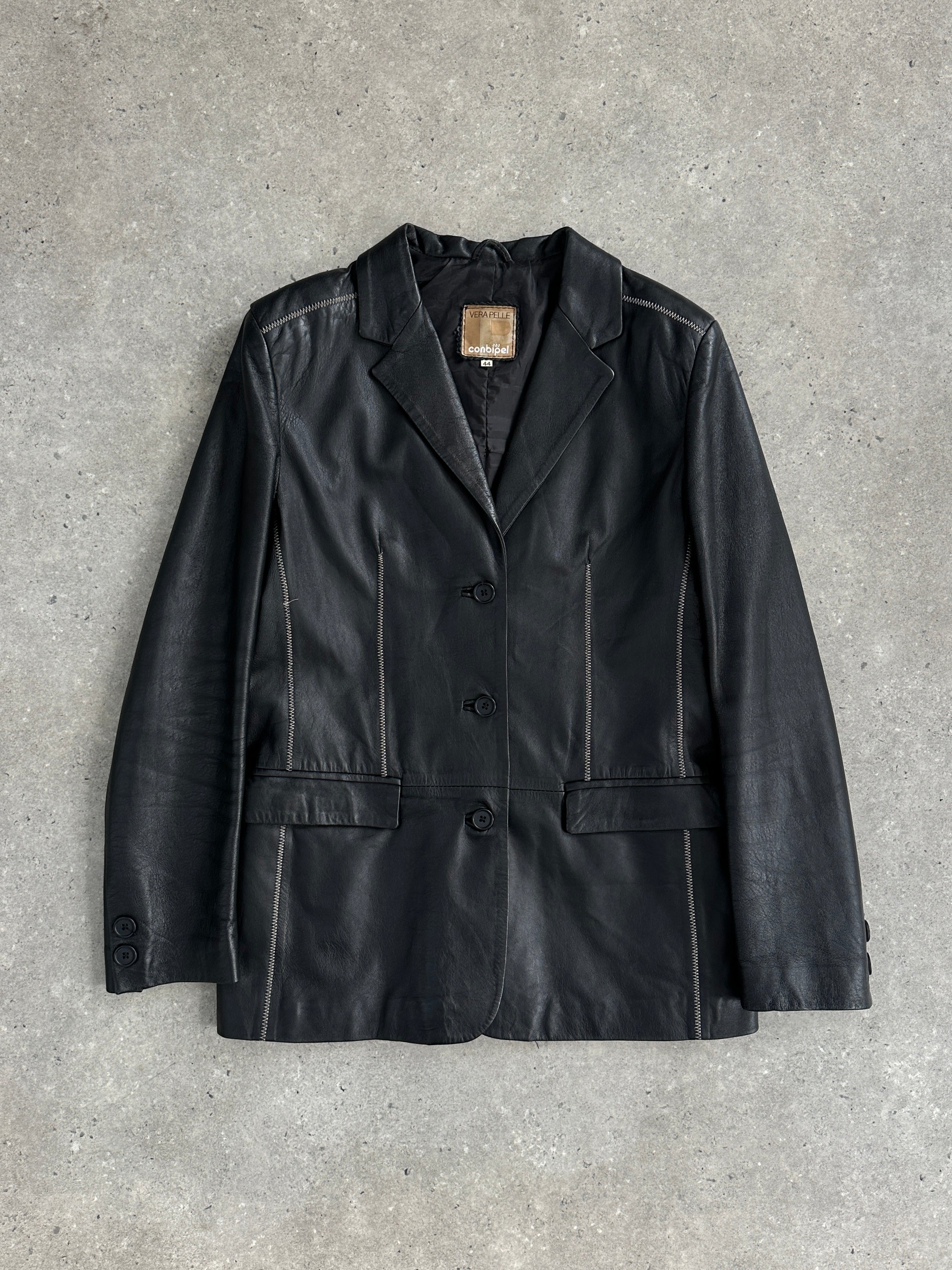 Conbipel single-breasted leather blazer jacket in black, tailored fit with notched lapels and front button closure.