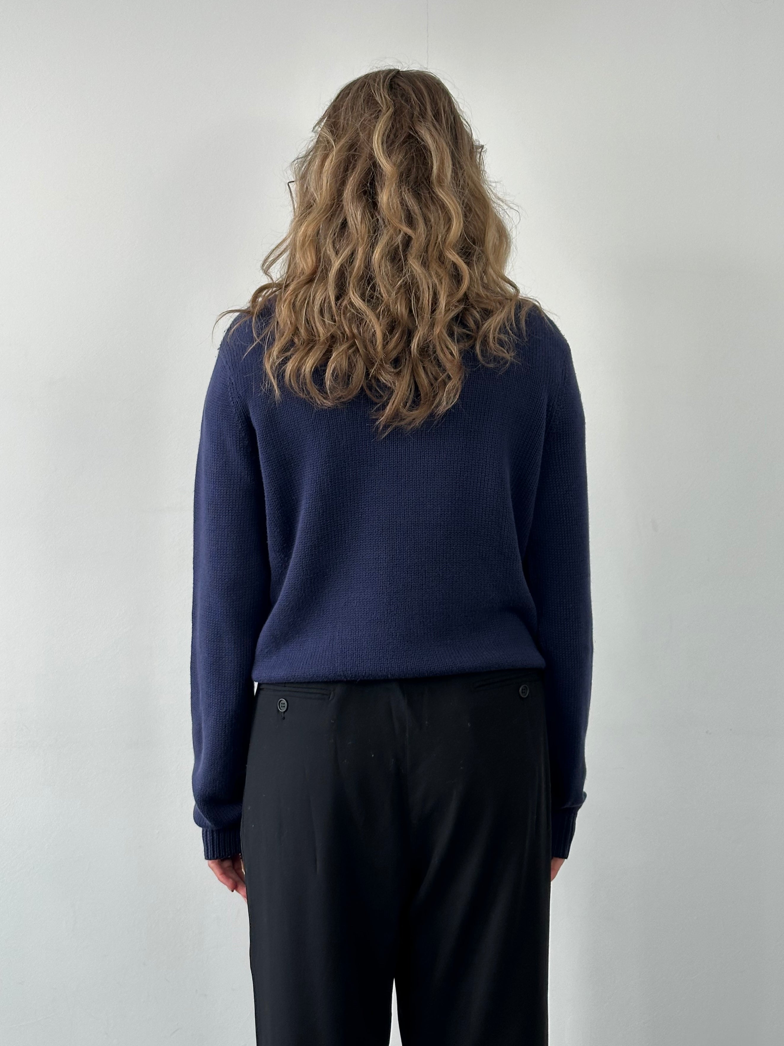 Ralph Lauren Polo cotton knitted logo jumper in size M/L, featuring a classic Ralph Lauren polo logo on the front.