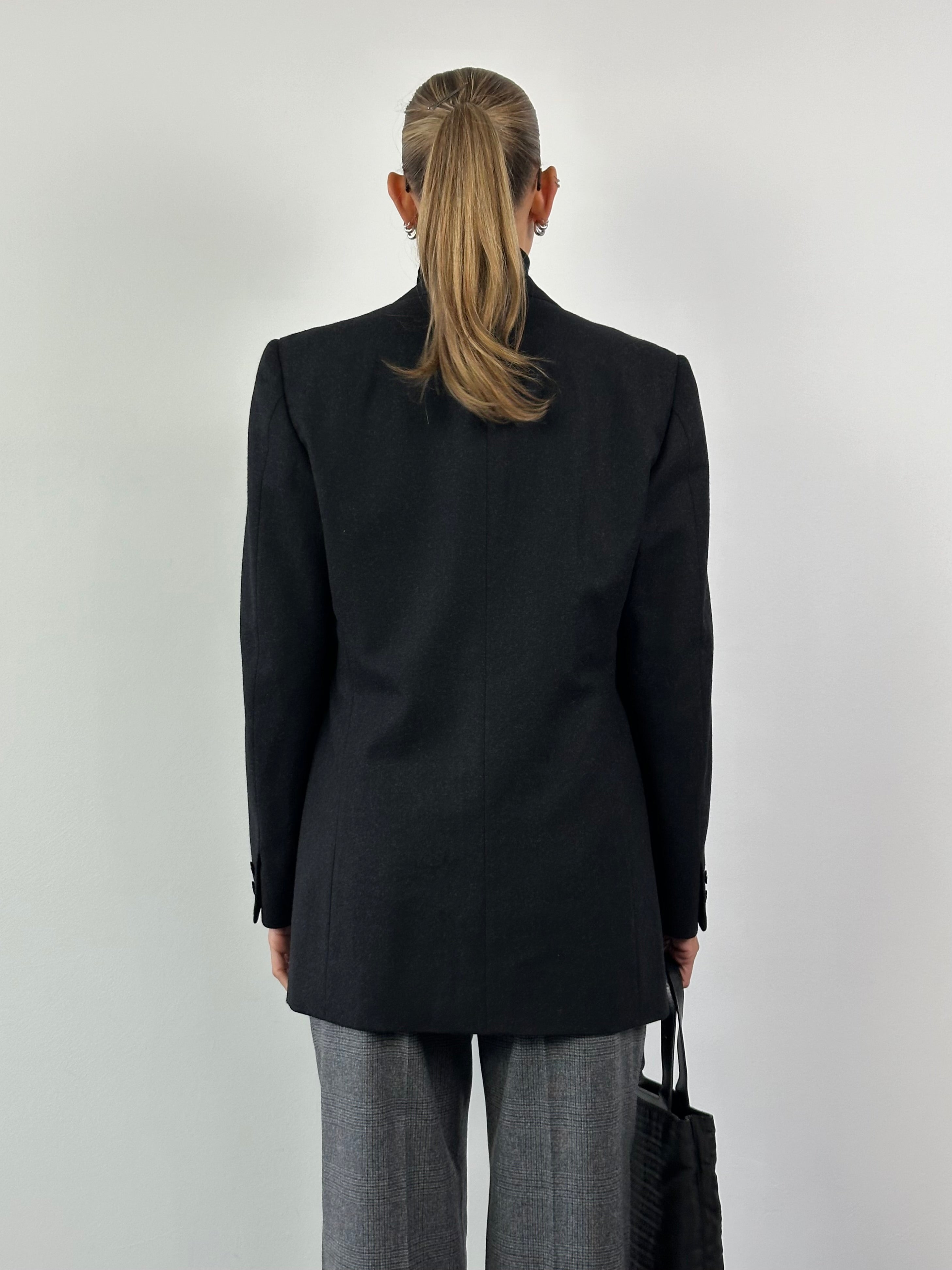 Vintage Italian brushed wool blazer with large lapel in navy, showing tailored fit and classic style for 40R/L size.