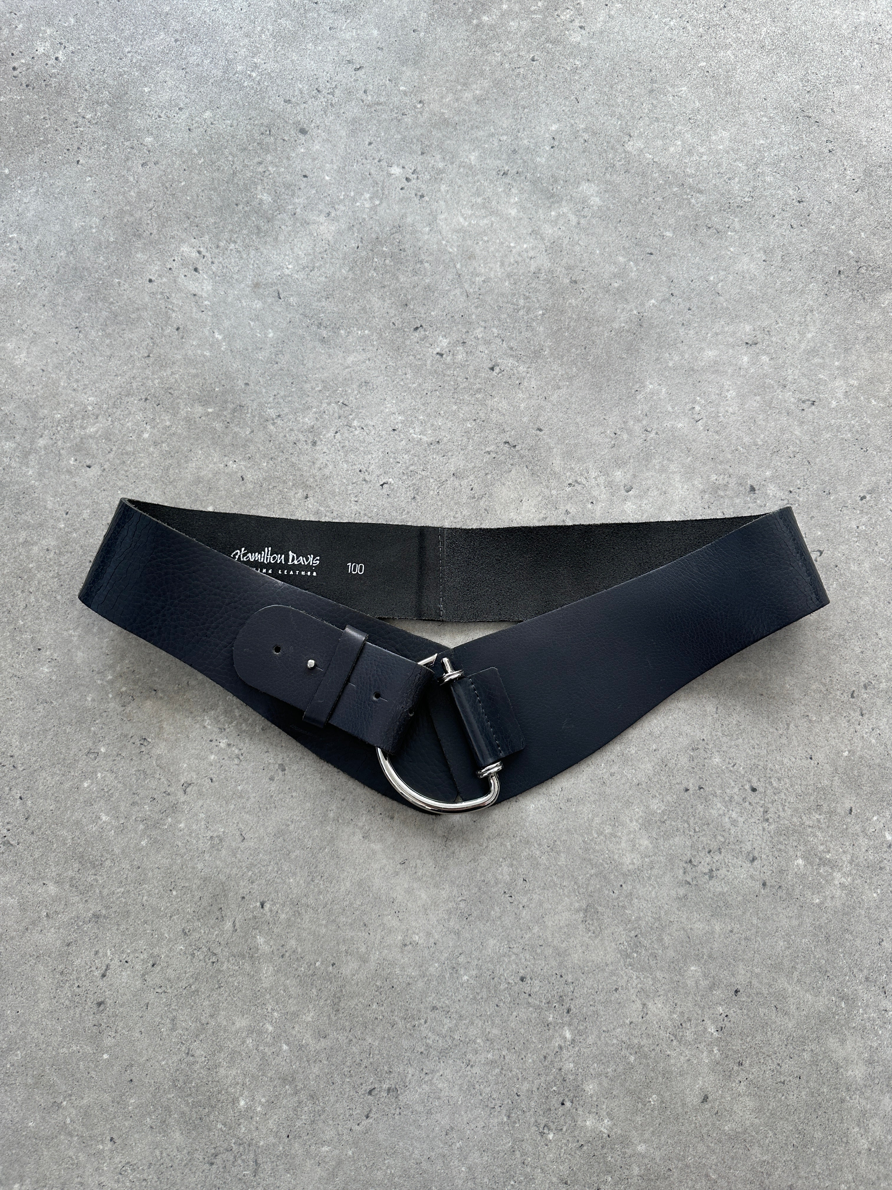 Vintage chrome D-ring leather chunky hip belt with adjustable W36-W38, featuring a stylish vintage design.