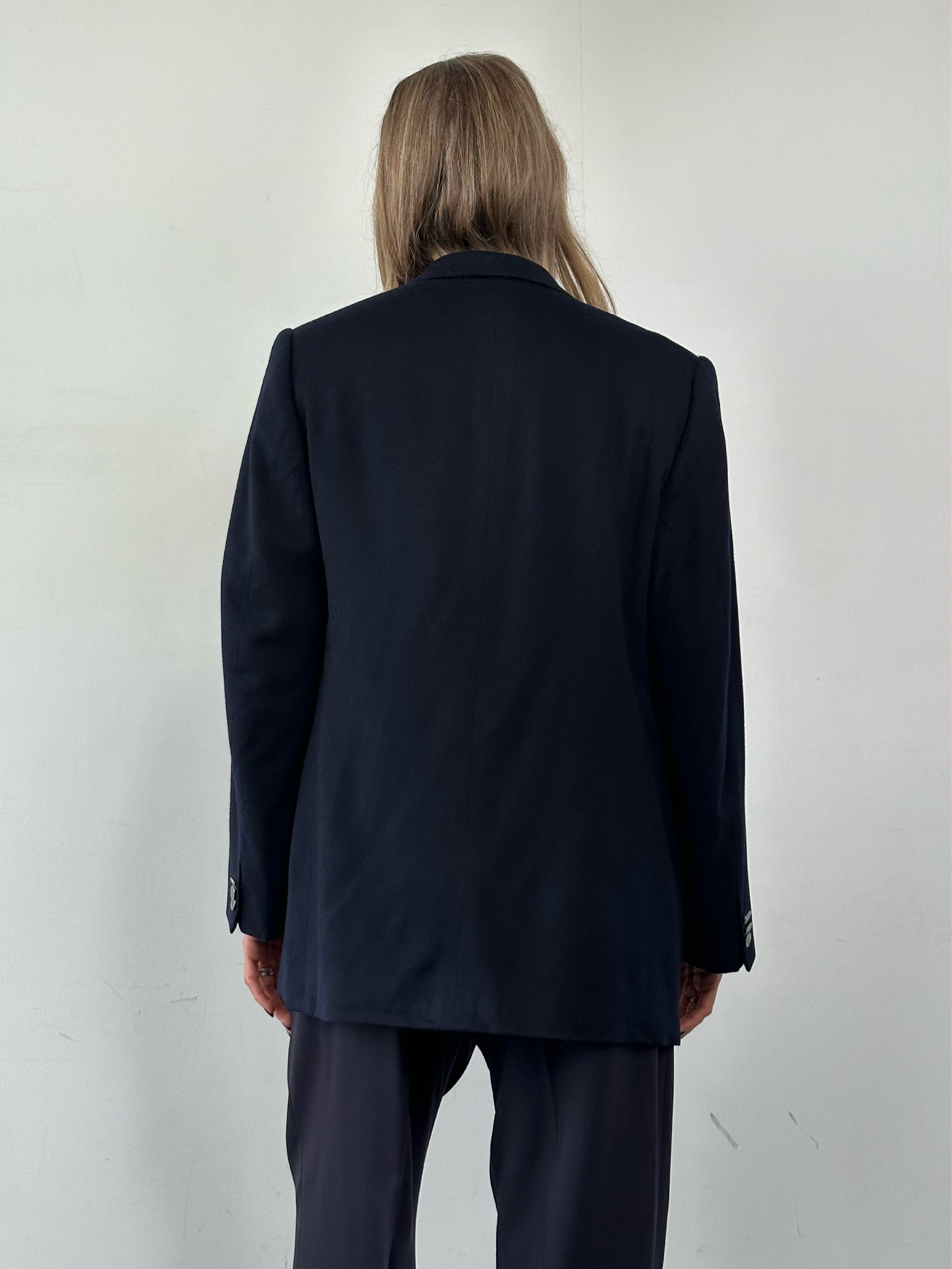 Aquascutum x Loro Piana brushed pure wool blazer in size 42R/XL, tailored fit with classic lapels and subtle texture.