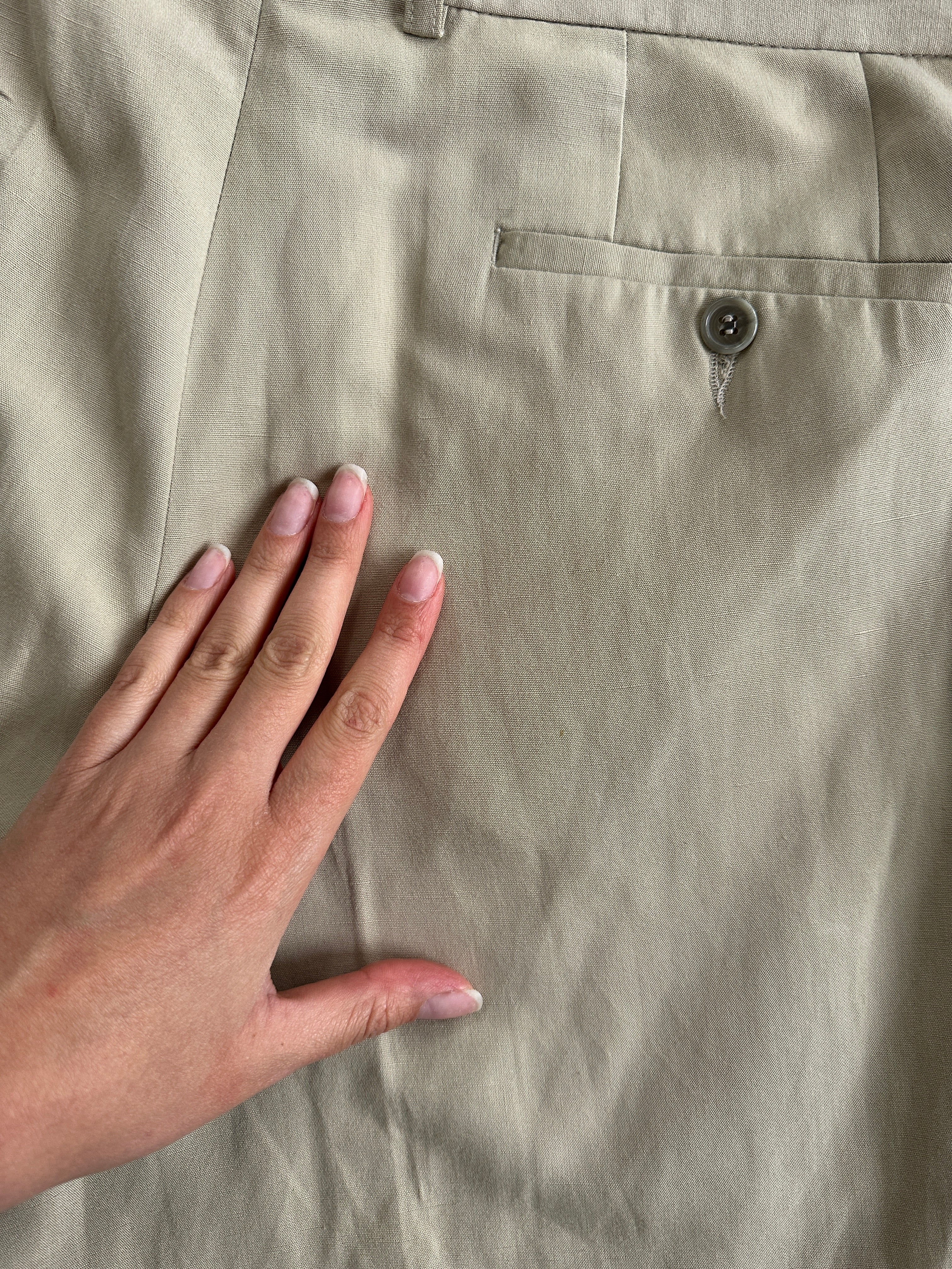 Vintage linen blend single-breasted jumpsuit in size 42R/W34, featuring a classic tailored fit and vintage-inspired style.
