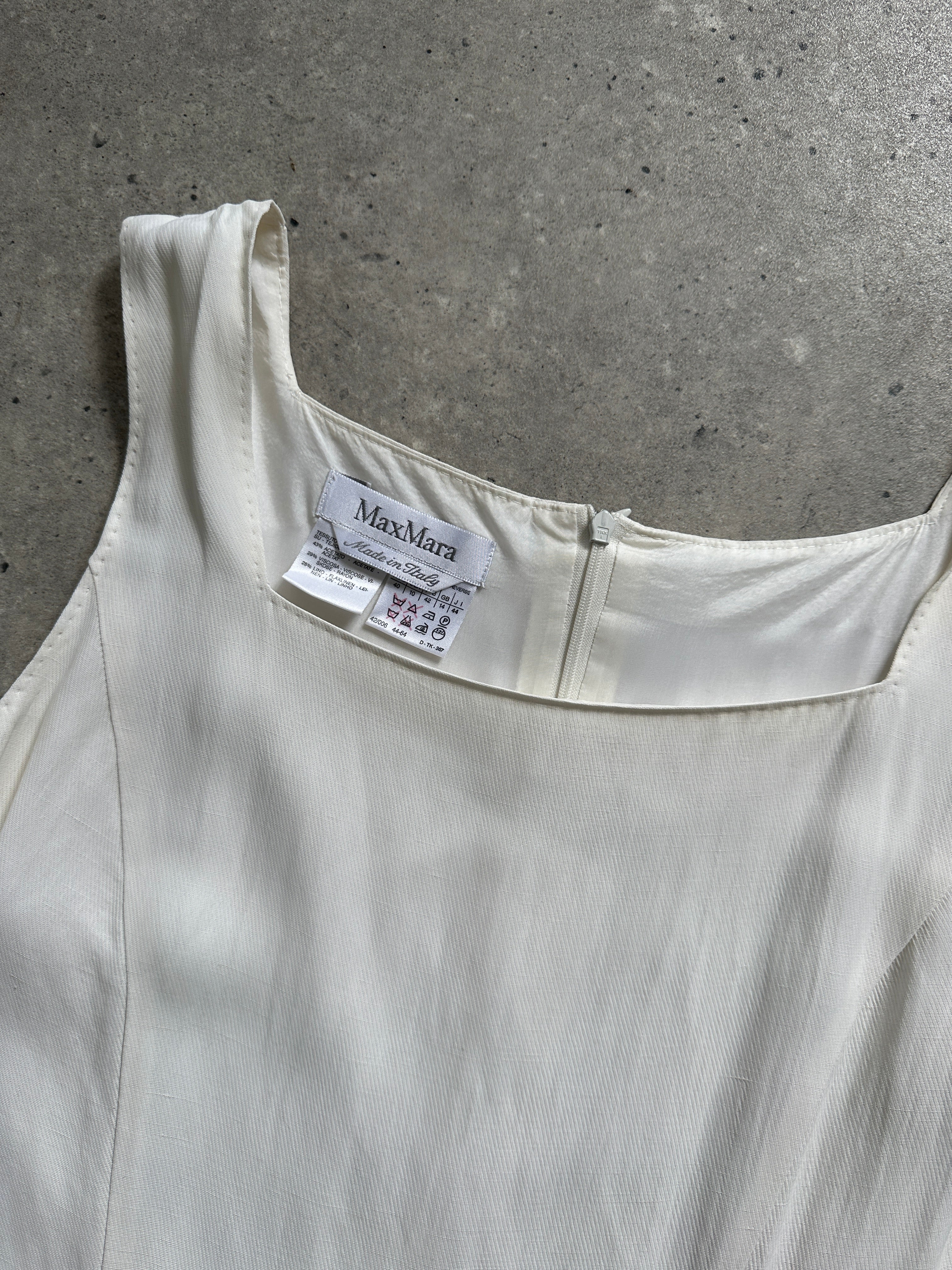 Max Mara linen square neck midi dress in M/L displayed, featuring a stylish, lightweight design with a flattering fit.