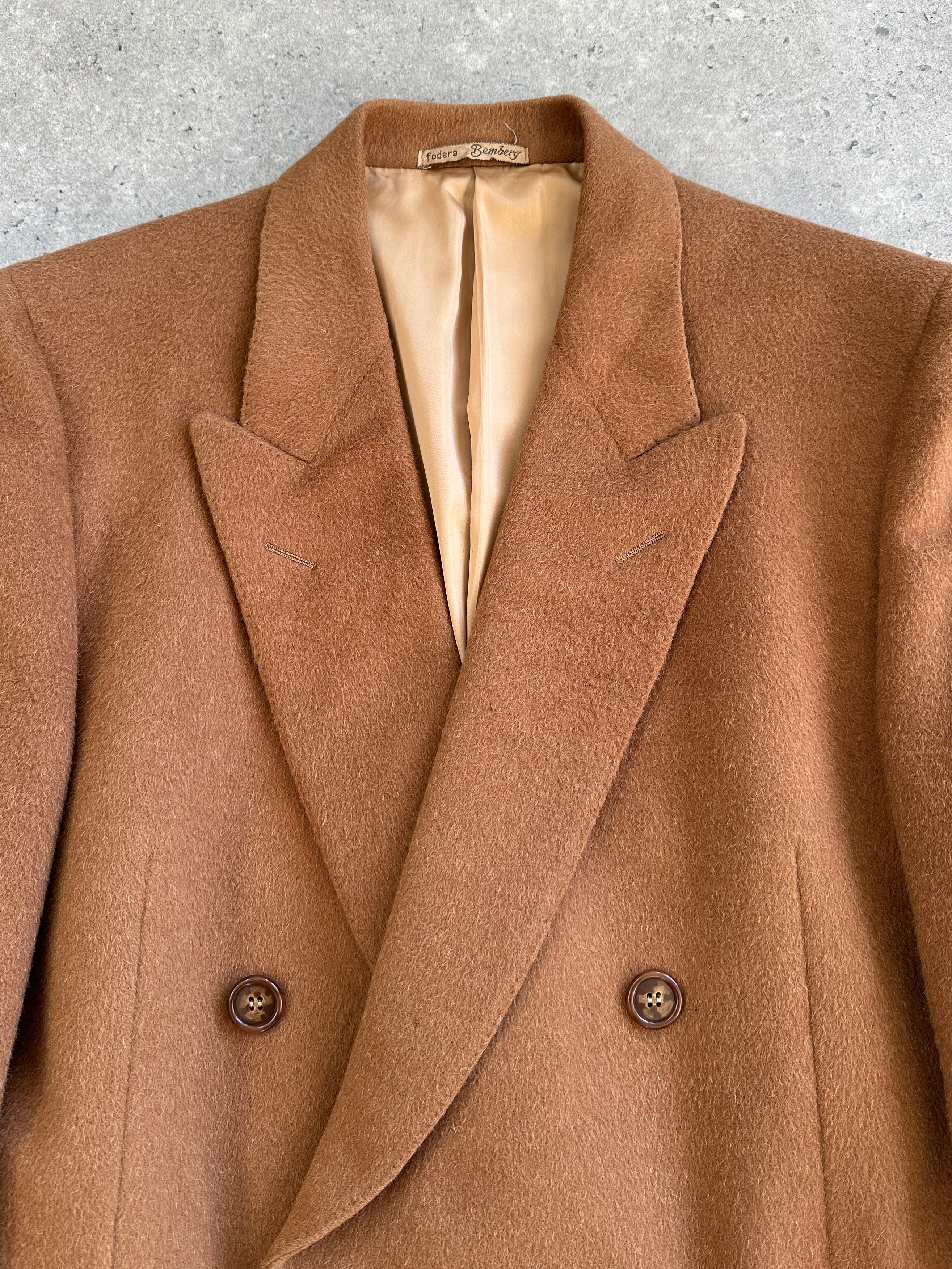 Vintage 1980s Italian double-breasted cashmere coat in XL, classic design with rich texture and timeless style.