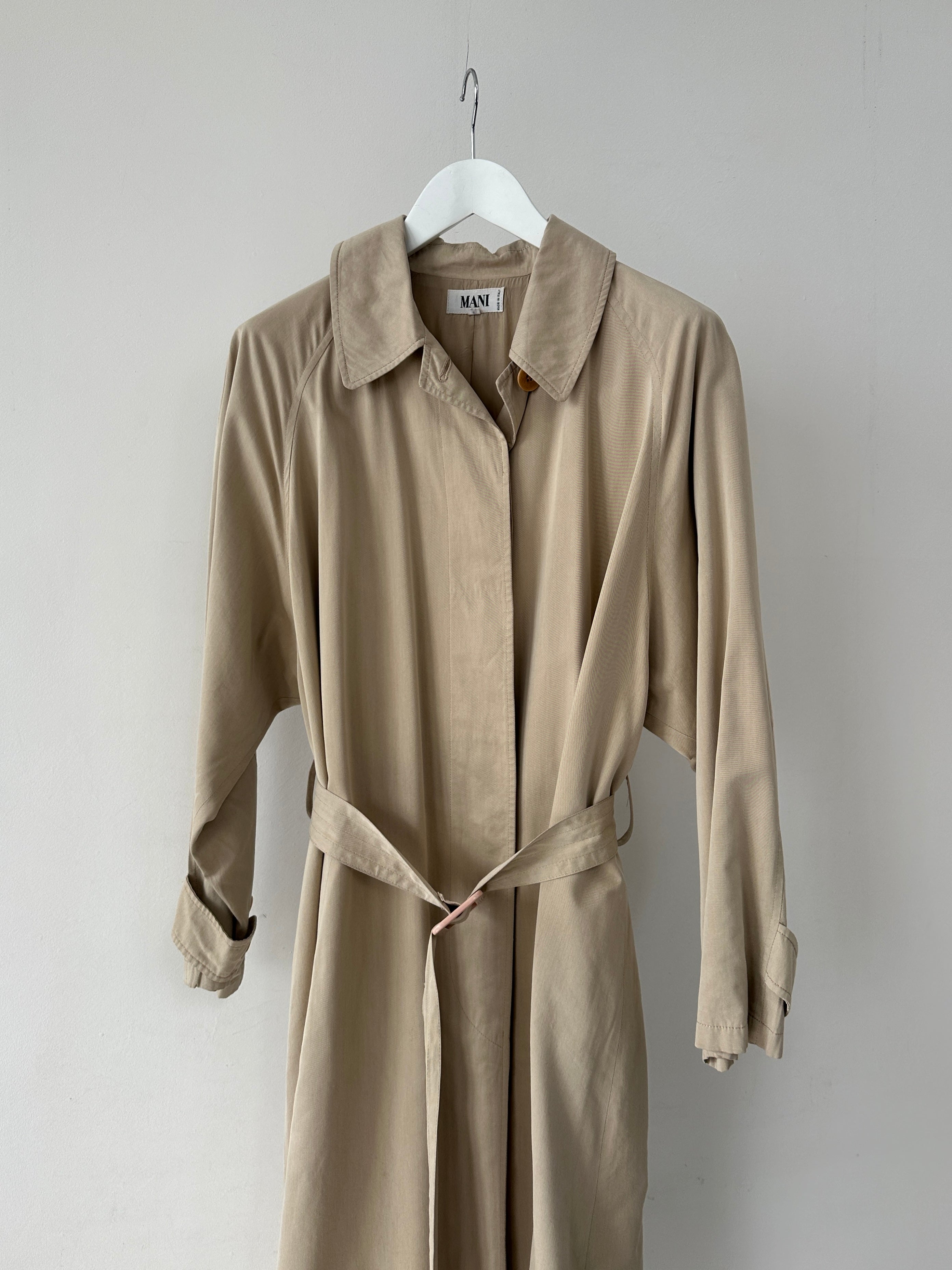 Mani Cotton Cupro belted trench coat in size L/XL, stylish and lightweight with a classic design and waist belt.